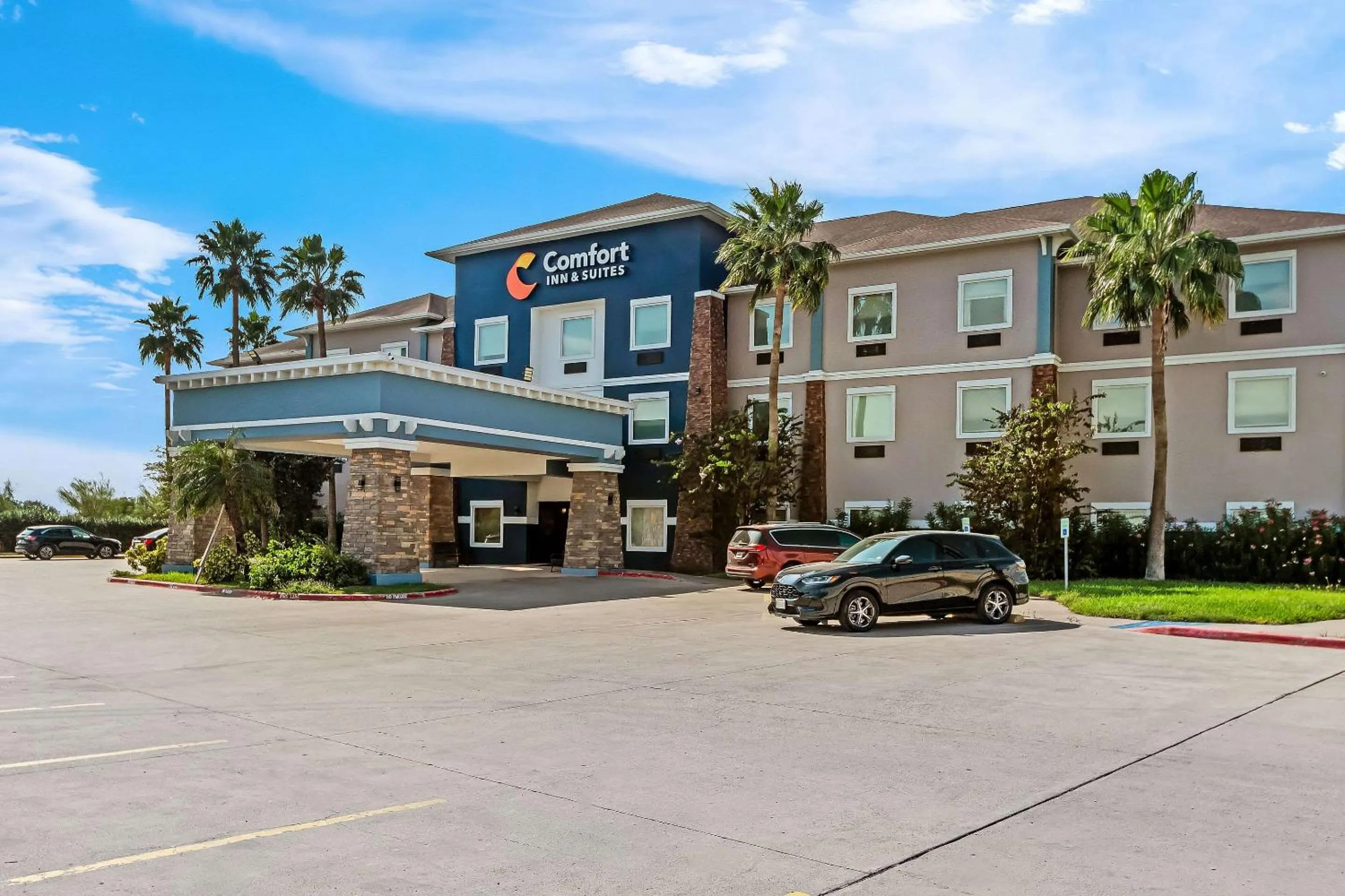 Property building in Comfort Inn & Suites Donna near I-2
