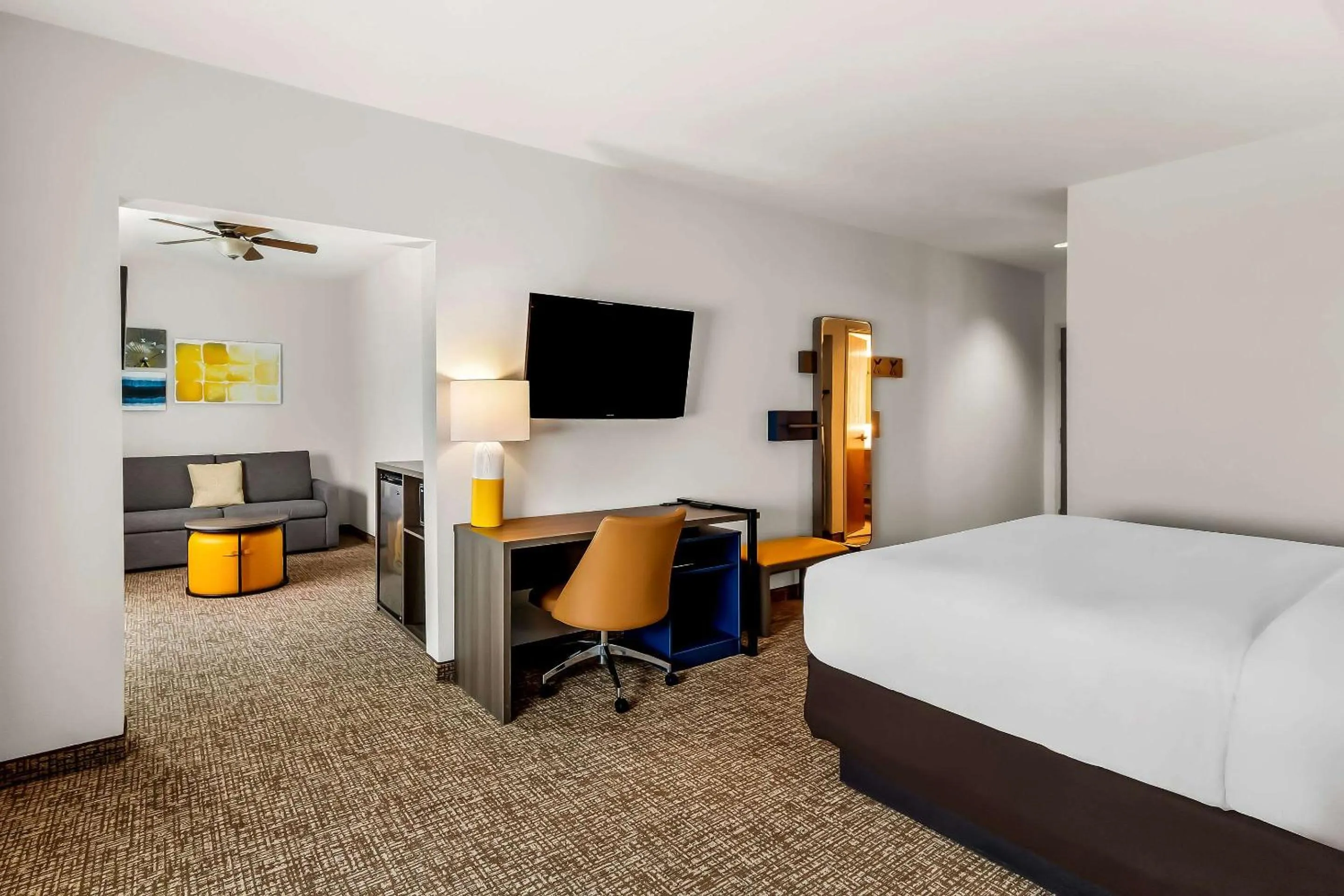 Bedroom, Bed in Comfort Inn & Suites Donna near I-2