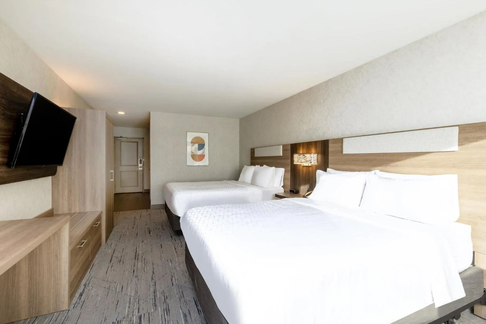 Photo of the whole room, Bed in Holiday Inn Express and Suites Missoula by IHG