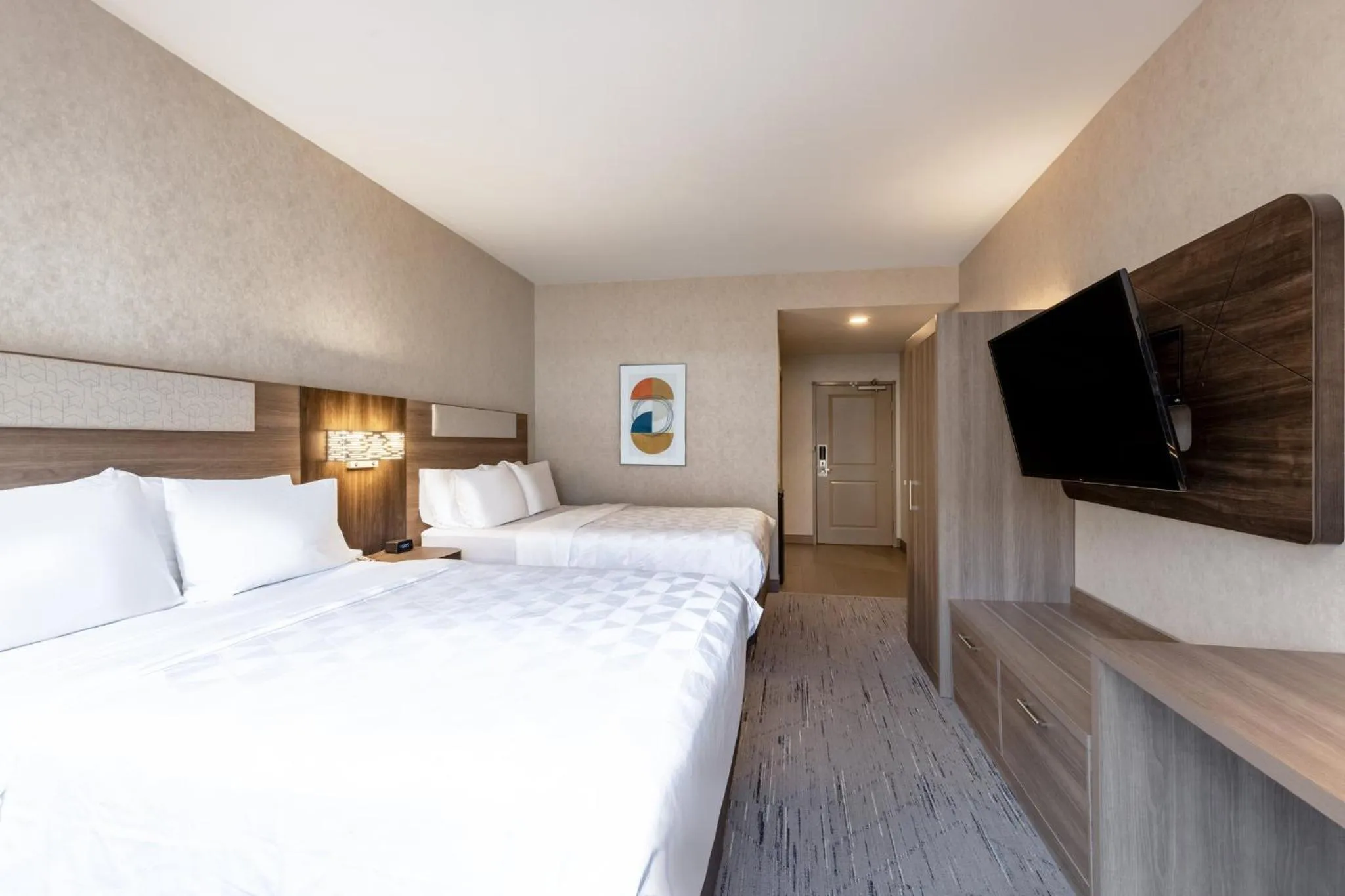 Photo of the whole room, Bed in Holiday Inn Express and Suites Missoula by IHG
