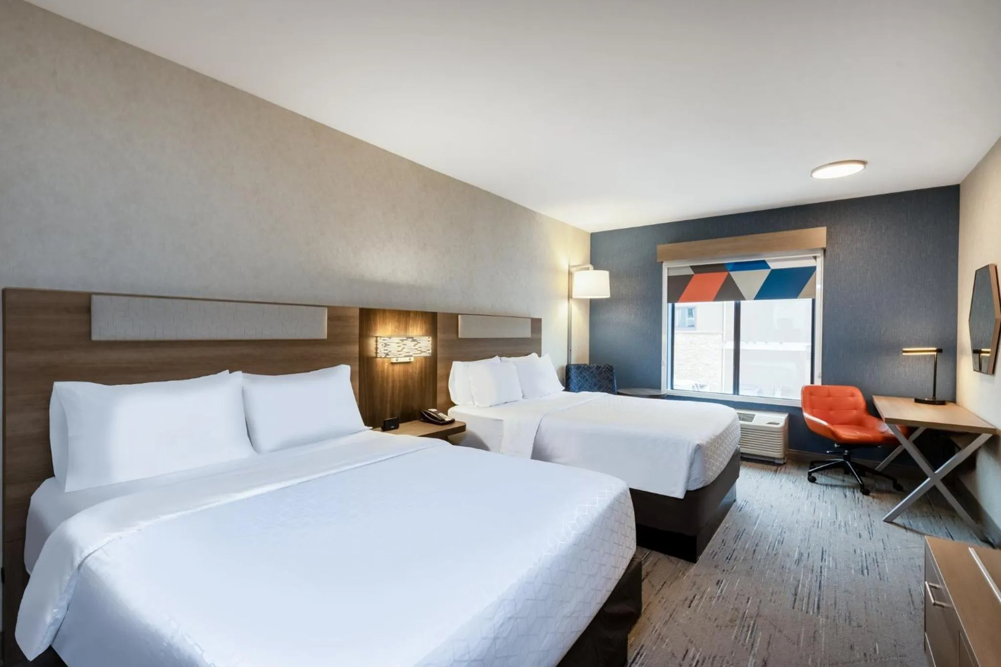 Photo of the whole room, Bed in Holiday Inn Express and Suites Missoula by IHG