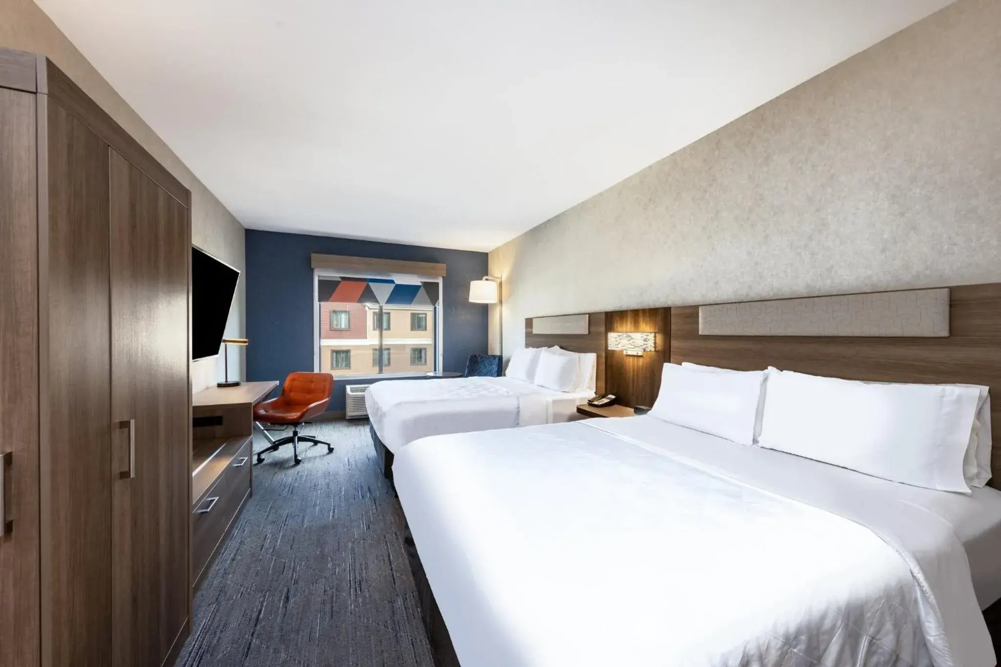 Standard Queen Room with Two Queen Beds in Holiday Inn Express and Suites Missoula by IHG Standard Queen Room with Two Queen Beds in Holiday Inn Express and Suites Missoula by IHG