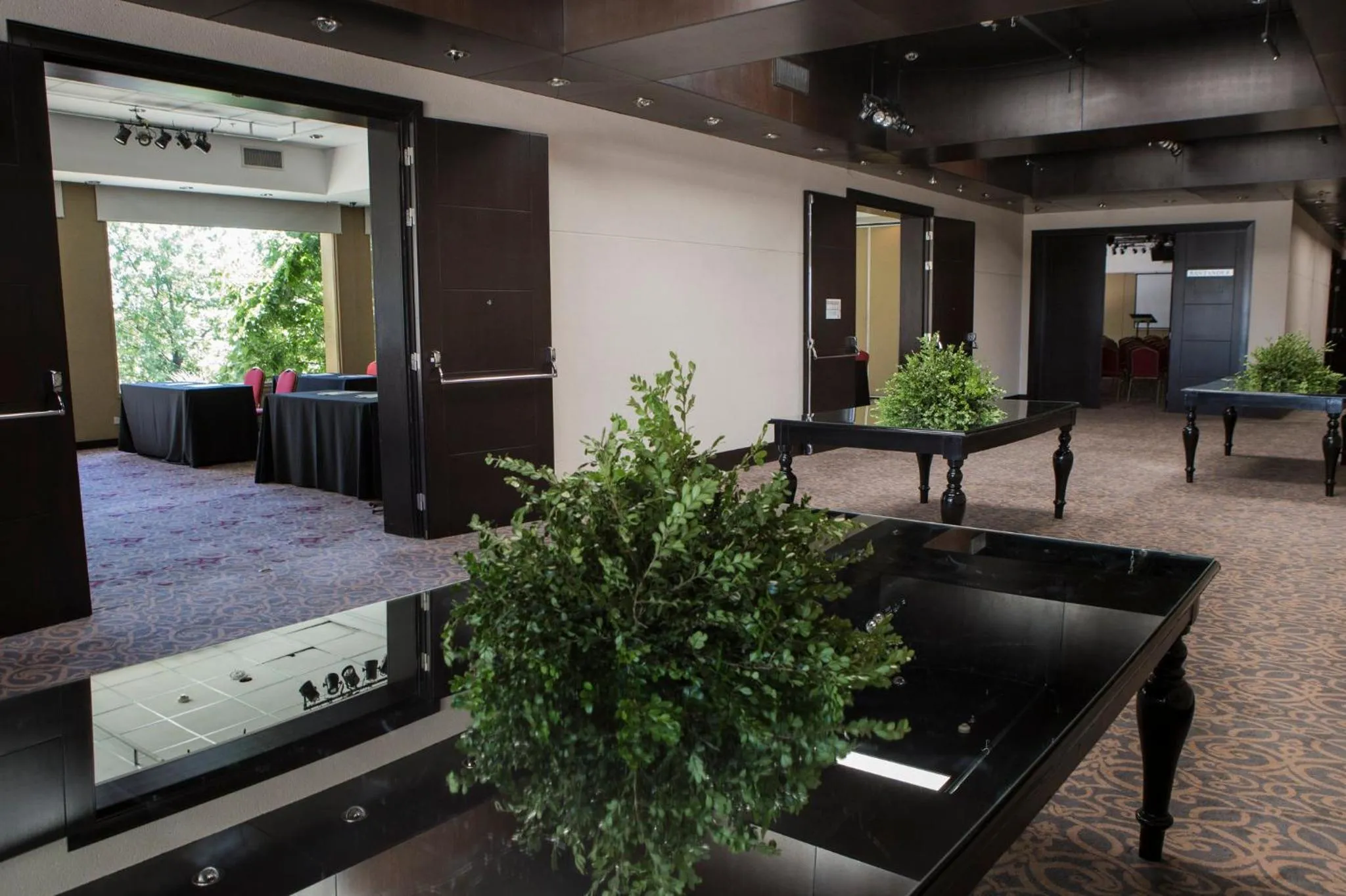 Meeting/conference room in Holiday Inn Ezeiza Airport, an IHG Hotel