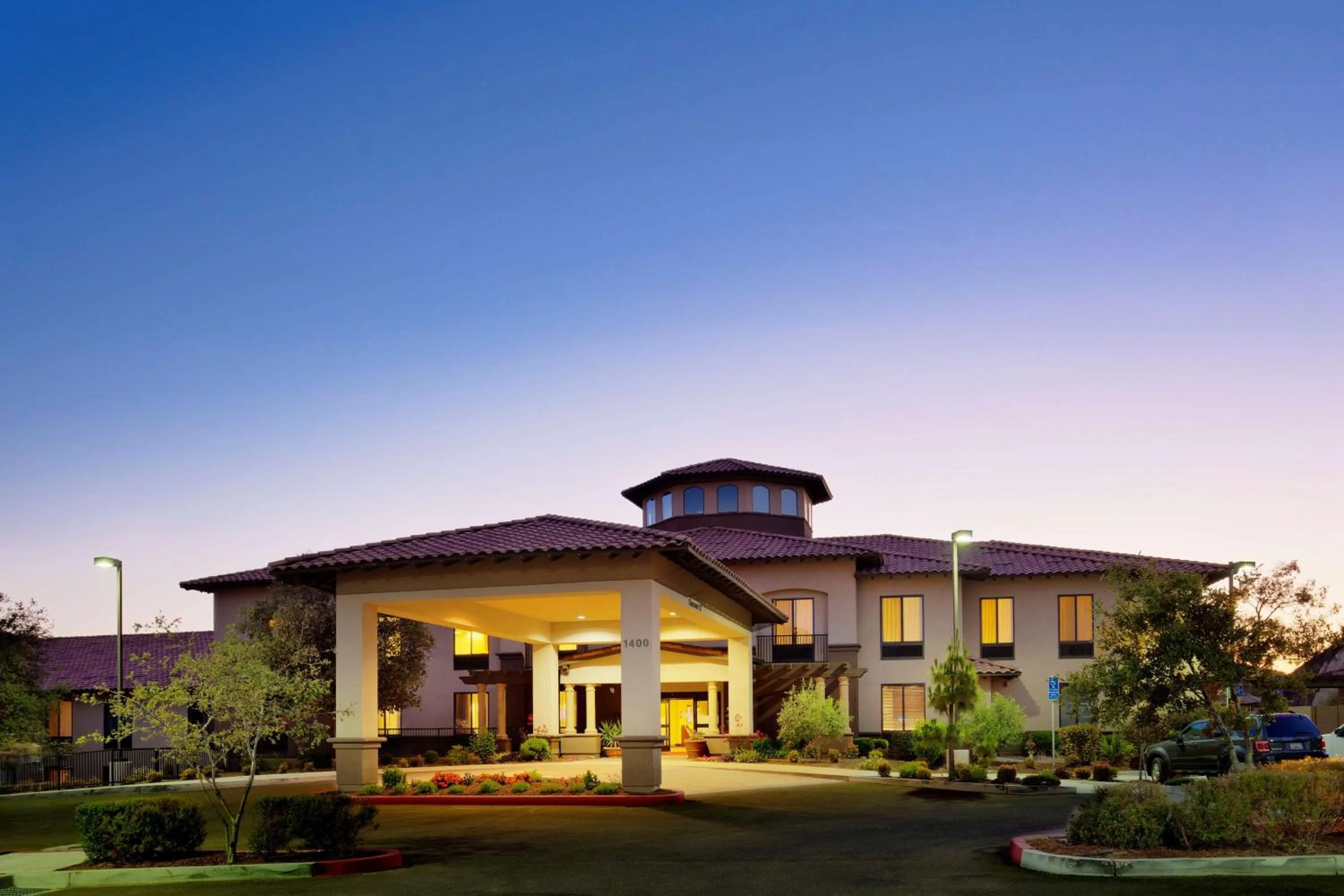 Property building in Hampton Inn & Suites Arroyo Grande