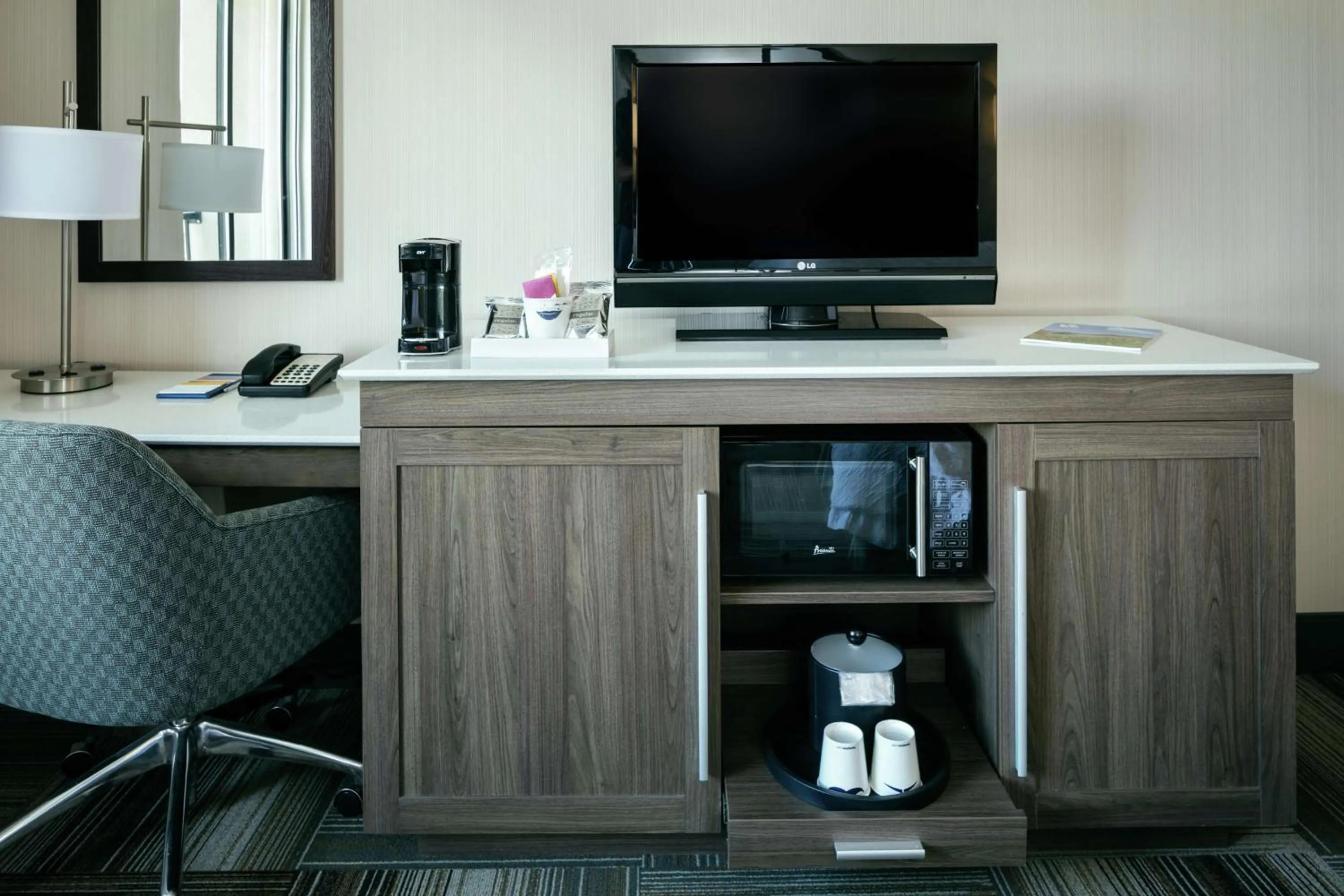 Bedroom in Hampton Inn & Suites Arroyo Grande