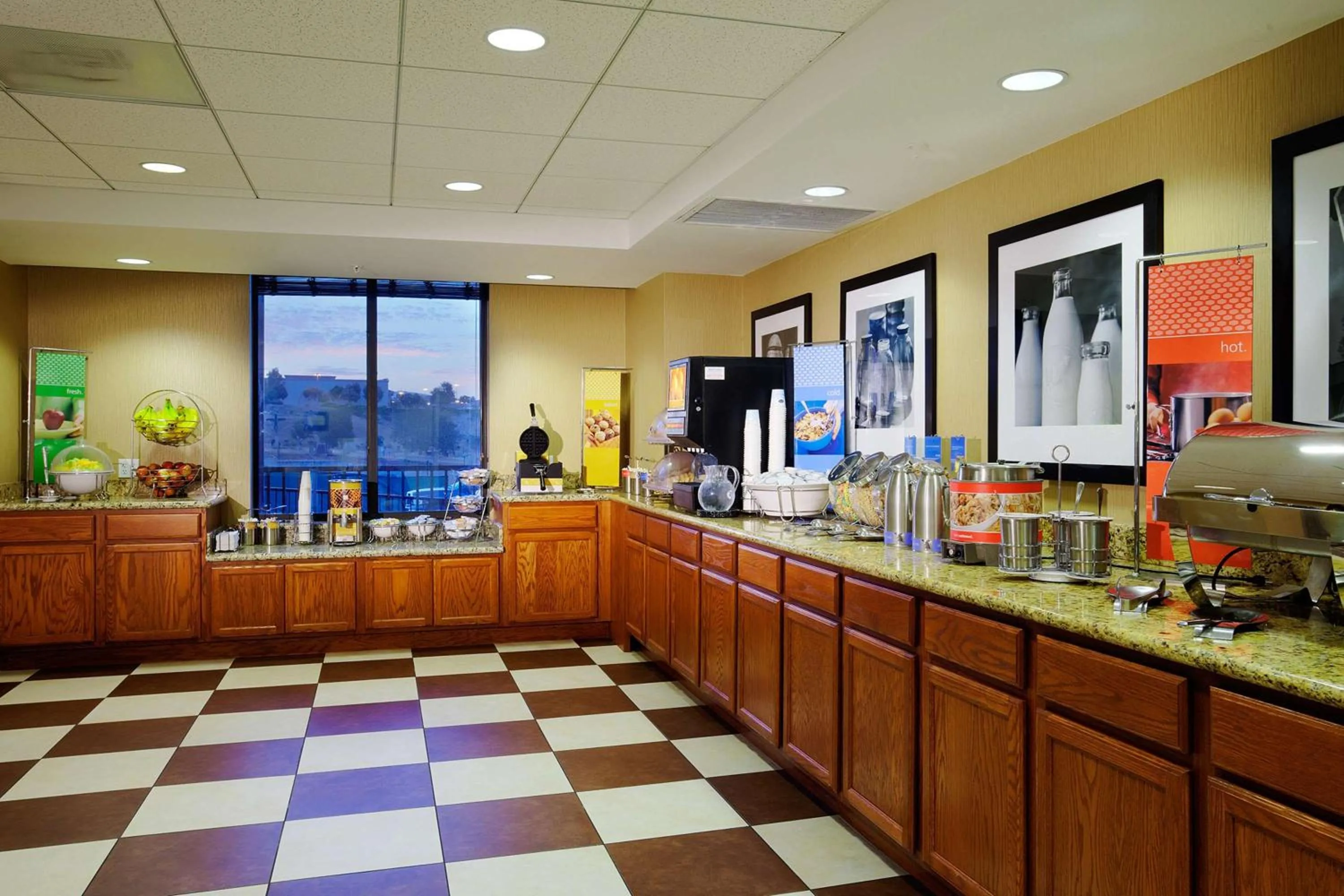 Dining area in Hampton Inn & Suites Arroyo Grande