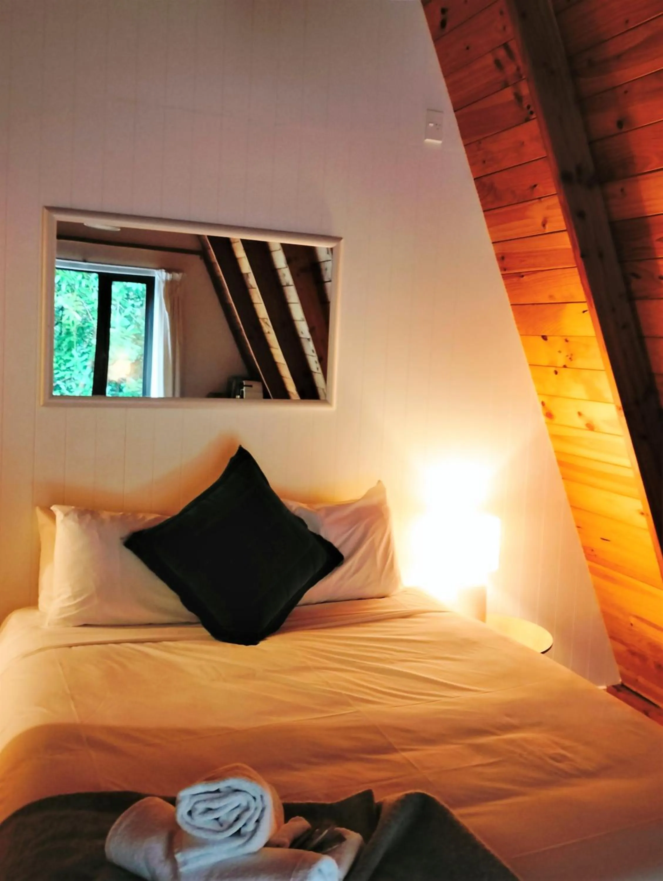 Bed in Wonderland Makarora Lodge