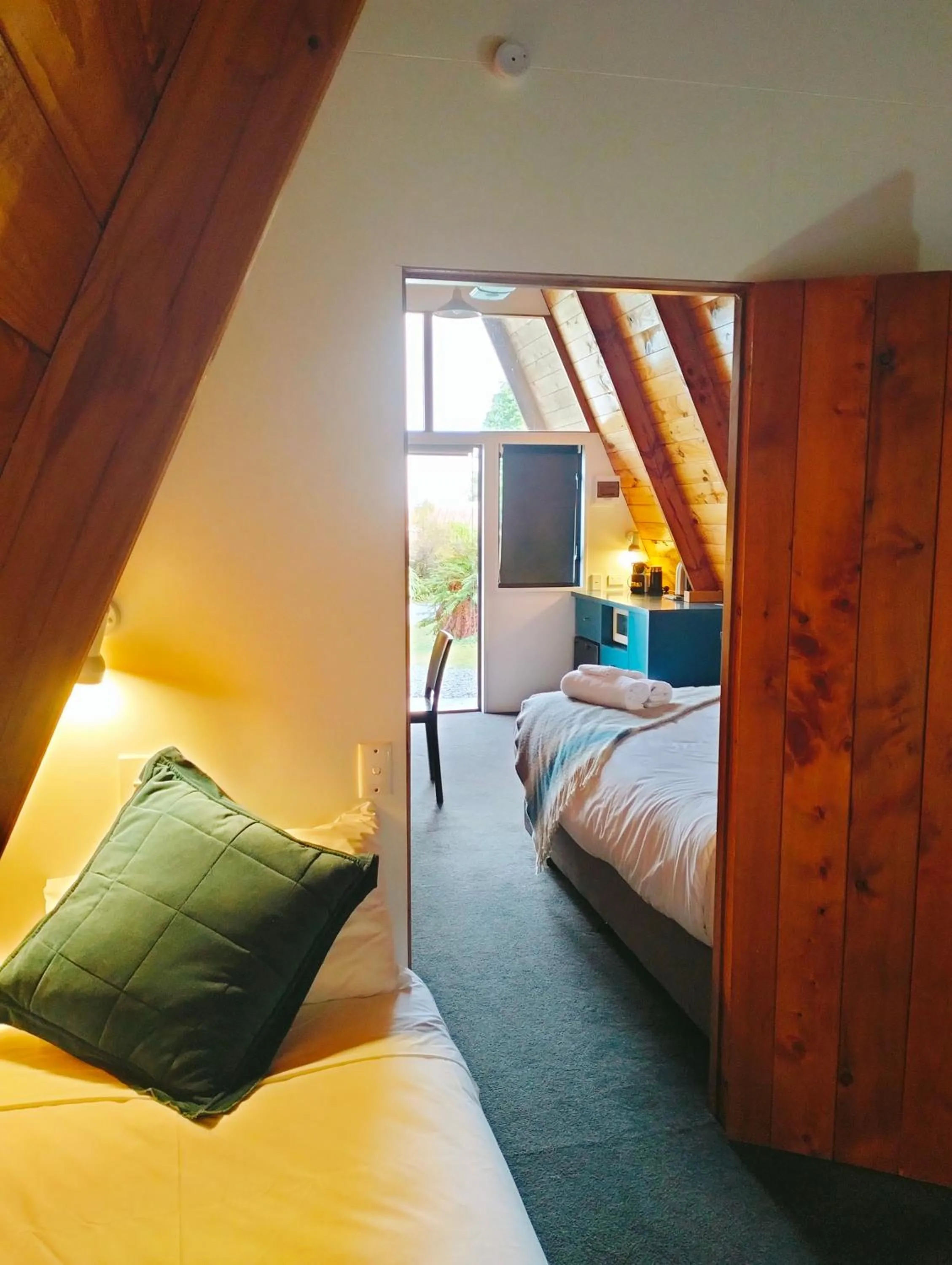 Bedroom, Bed in Wonderland Makarora Lodge