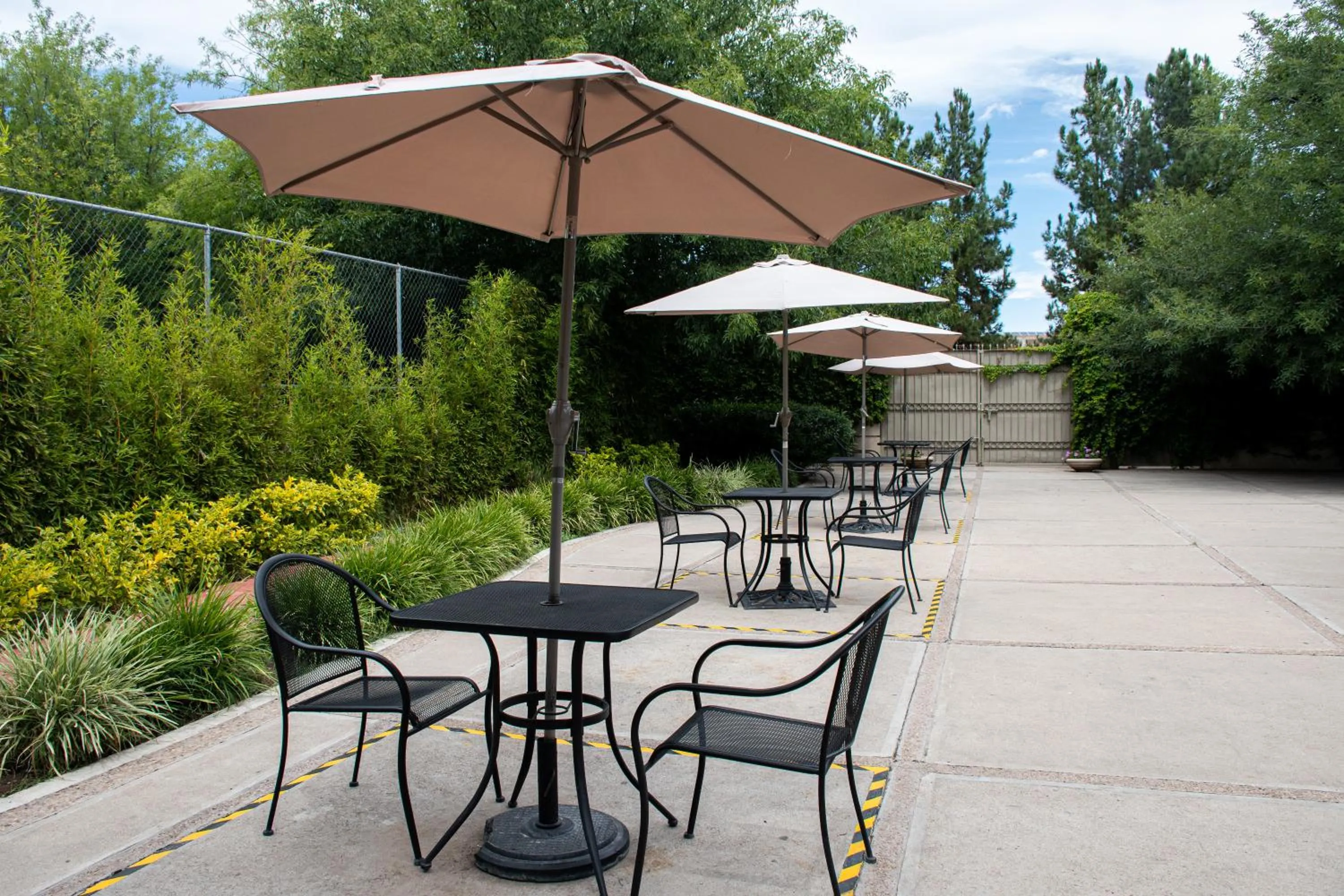 Seating area in Hotel Victoria Express