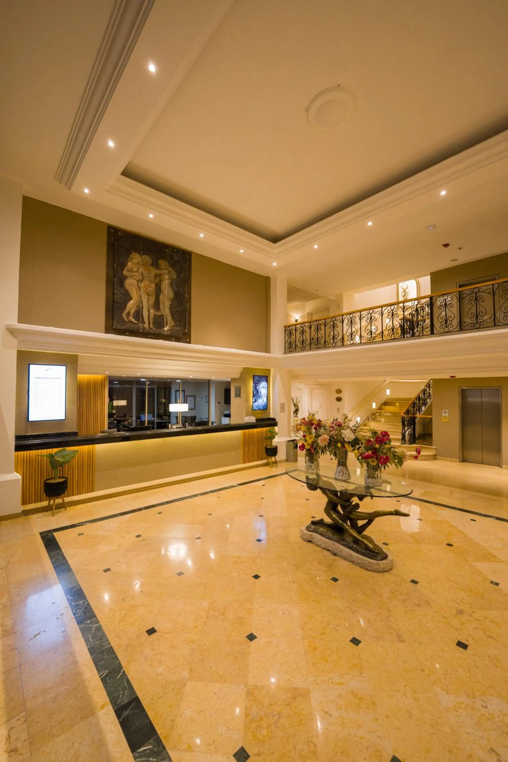 Lobby or reception in Hotel Victoria Express