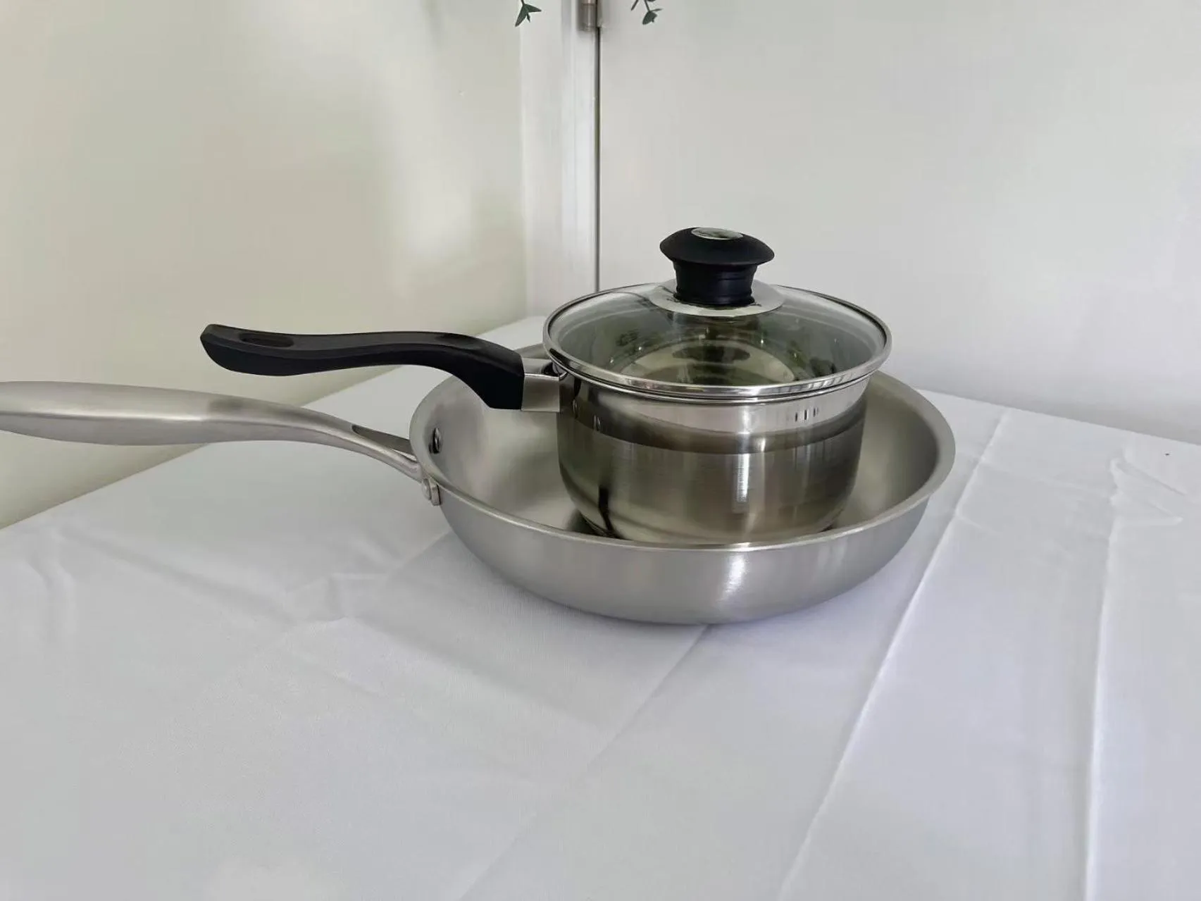 Kitchen or kitchenette in AAA Northlands Motel