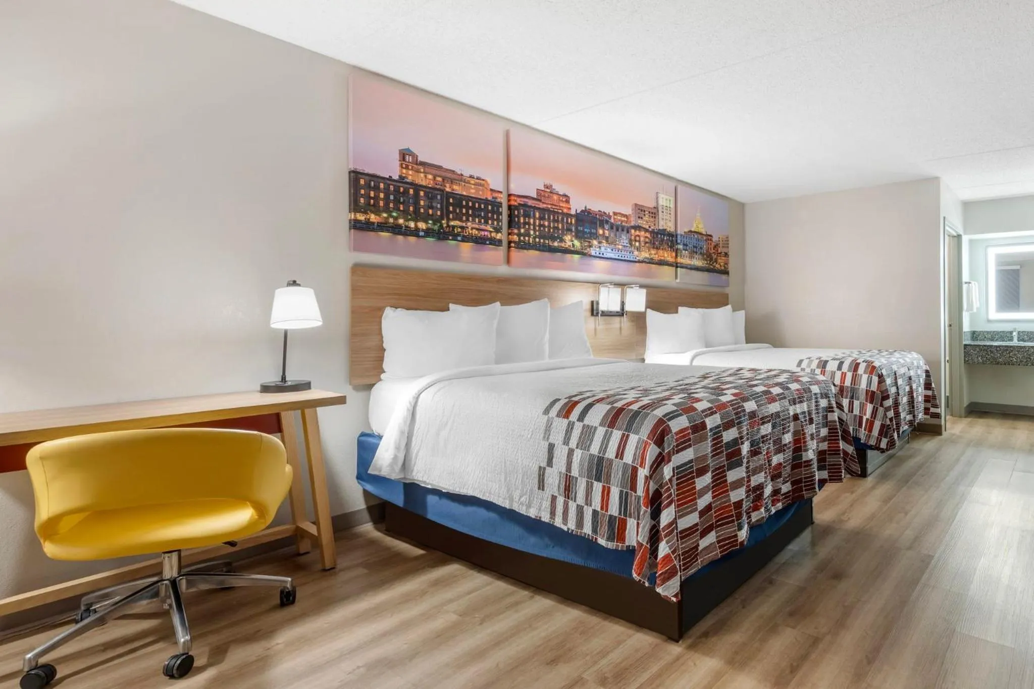 Photo of the whole room, Bed in Days Inn by Wyndham Franklin Nashville
