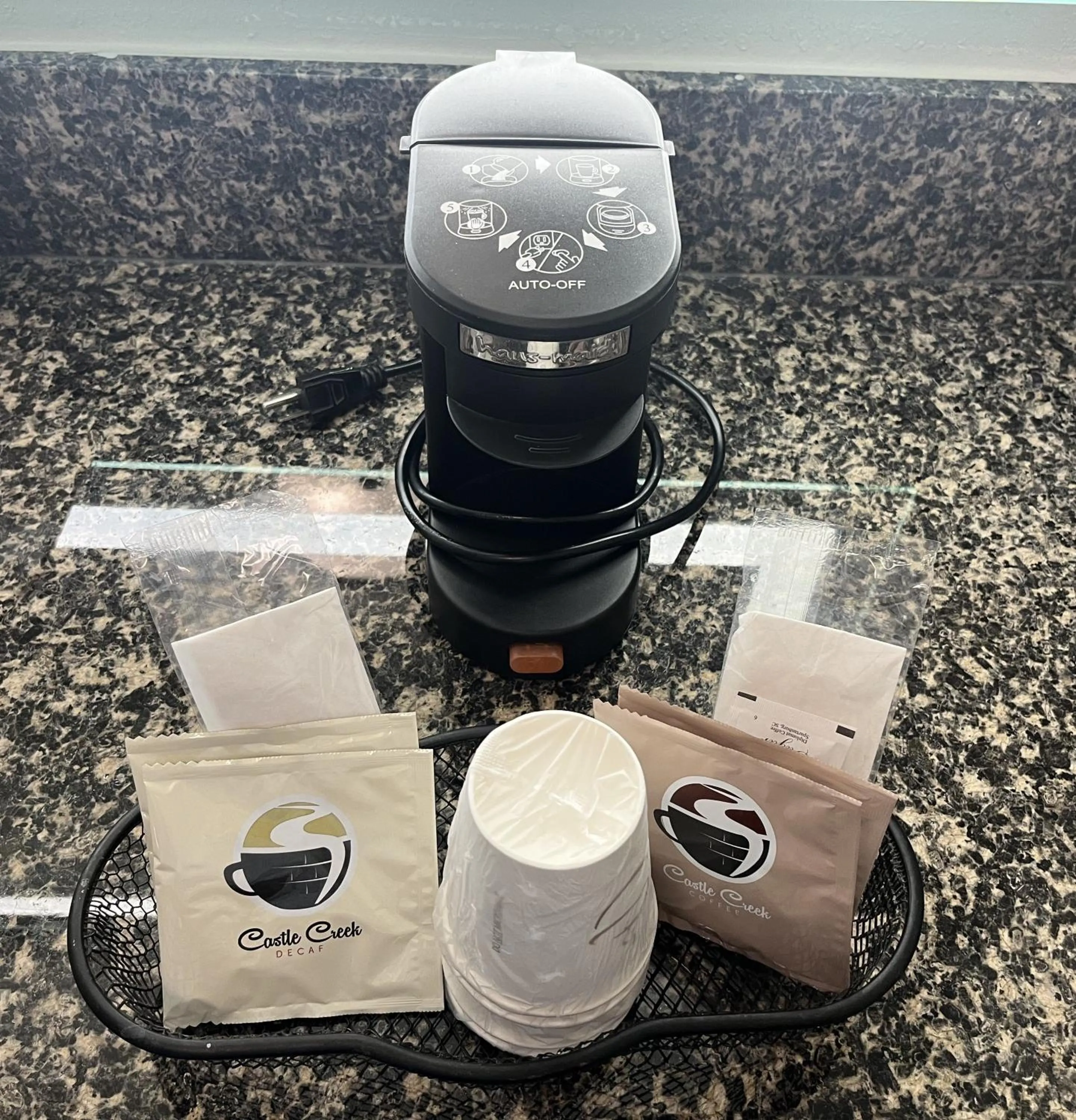 Photo of the whole room in Days Inn by Wyndham Franklin Nashville