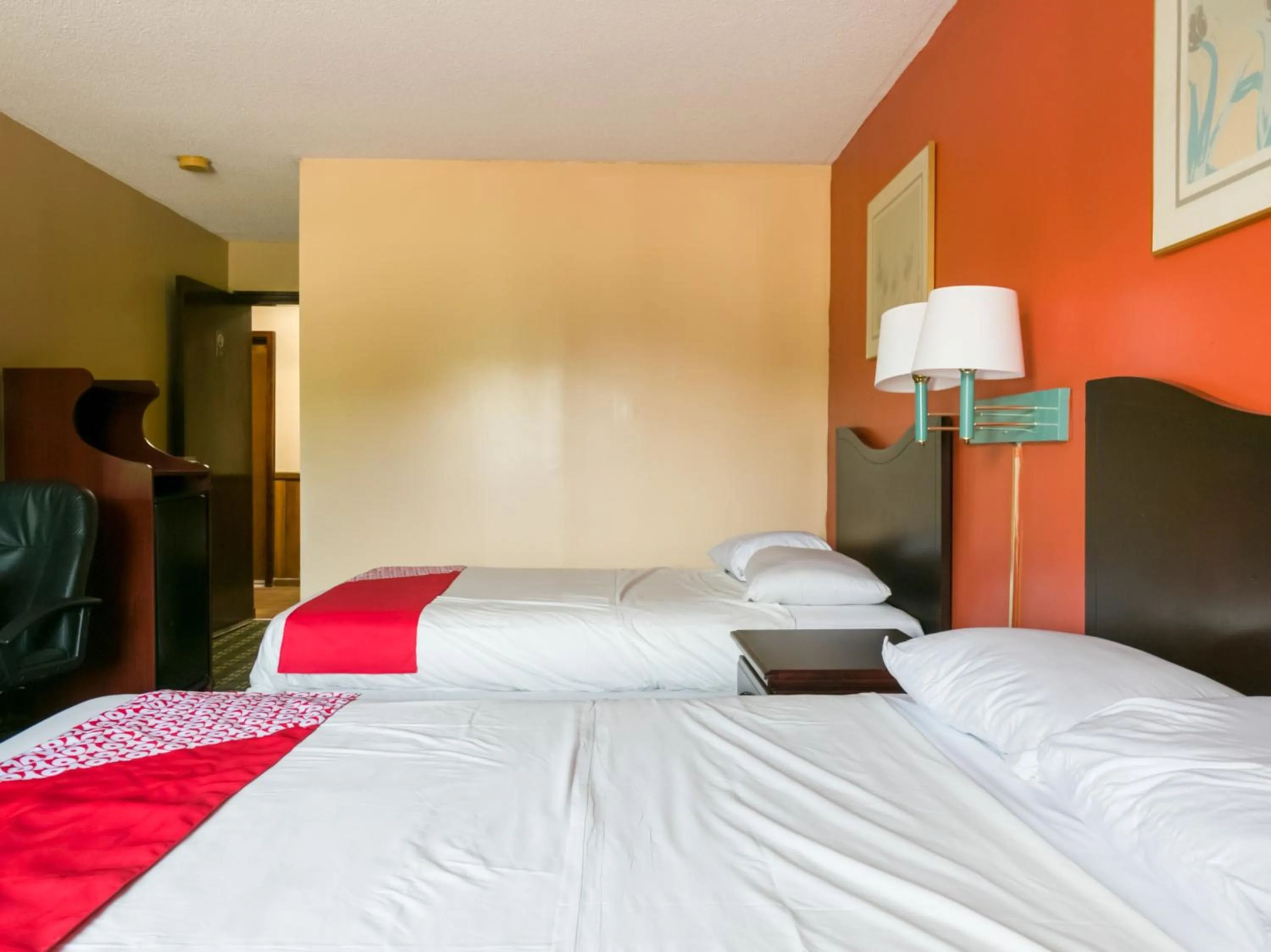 Bedroom in Raceway Inn Darlington By OYO