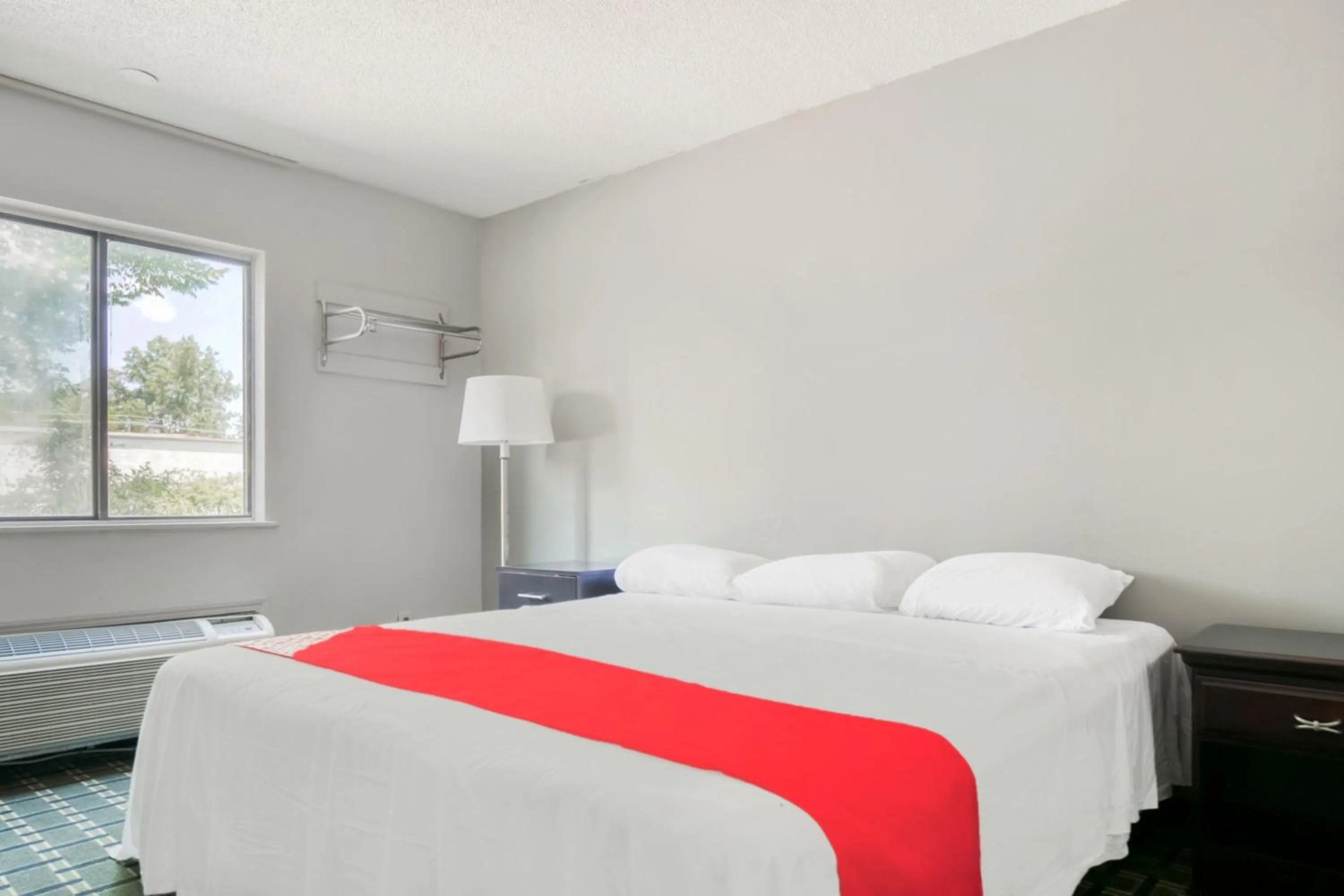 Bedroom in Raceway Inn Darlington By OYO