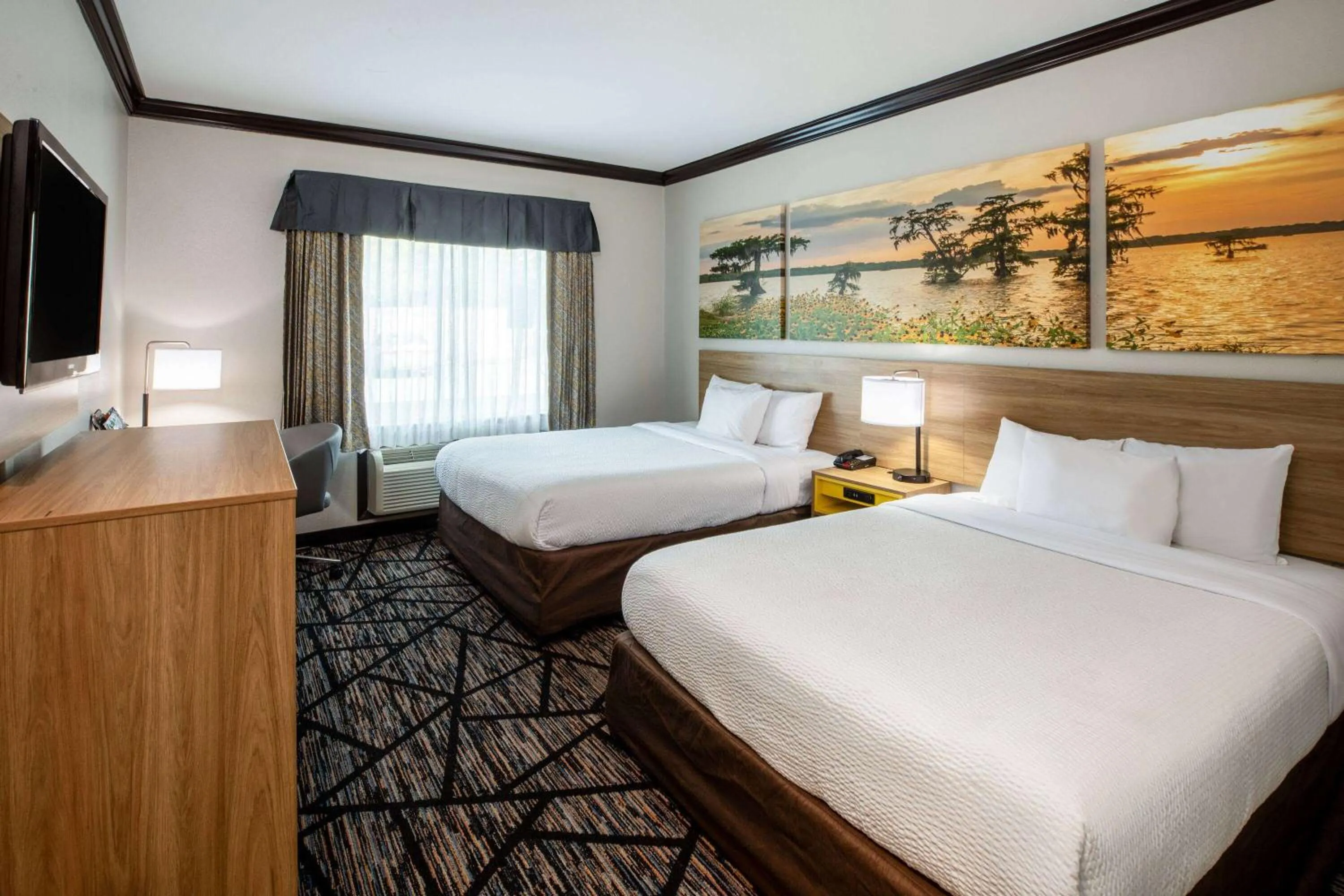 Photo of the whole room, Bed in Days Inn by Wyndham Baton Rouge I-10