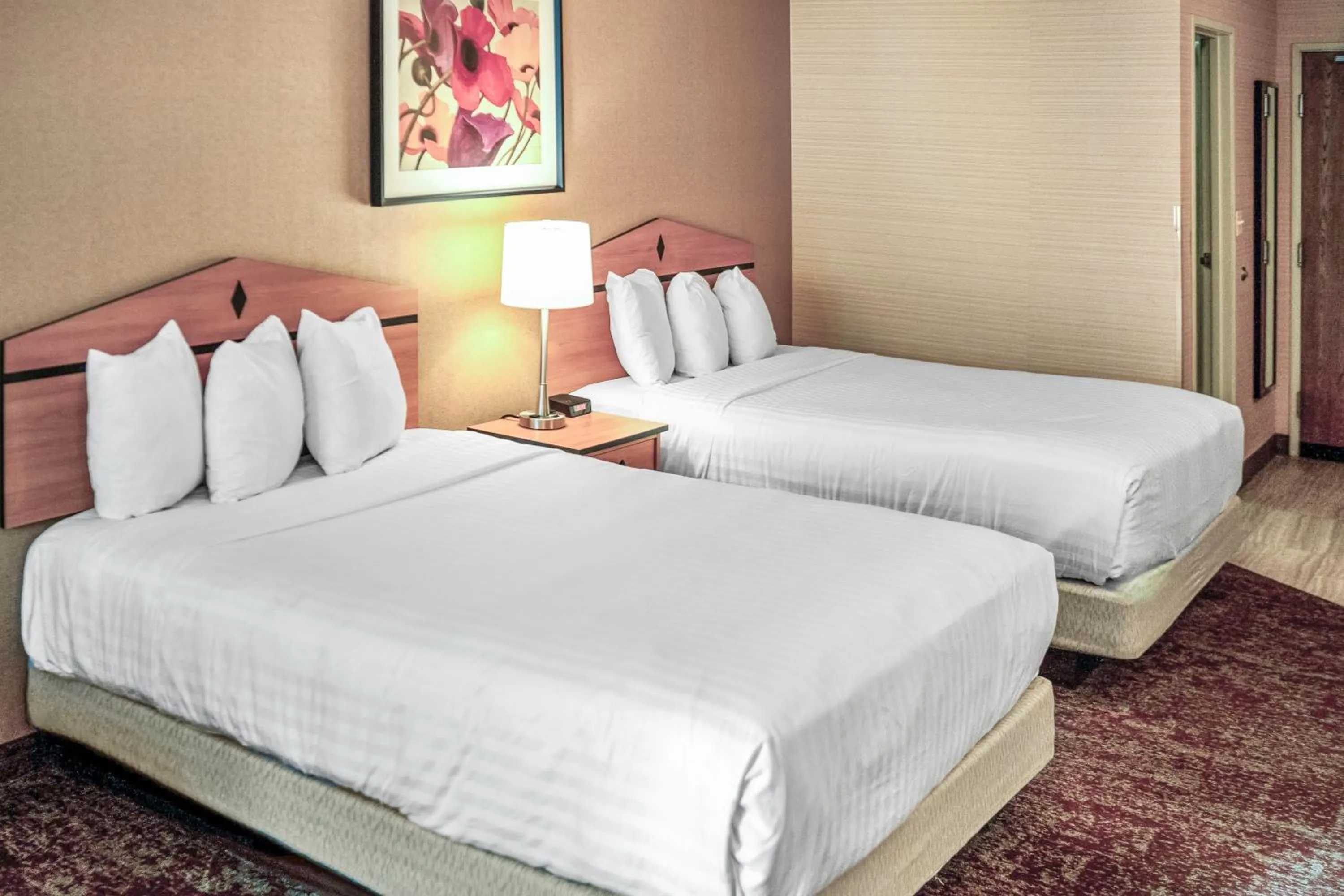 Bedroom, Bed in Crystal Inn Hotel & Suites - Midvalley