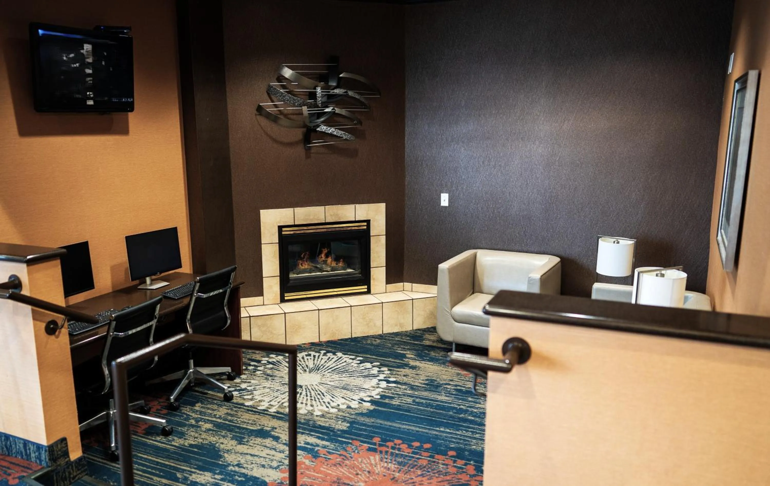 Business facilities in Crystal Inn Hotel & Suites - Midvalley