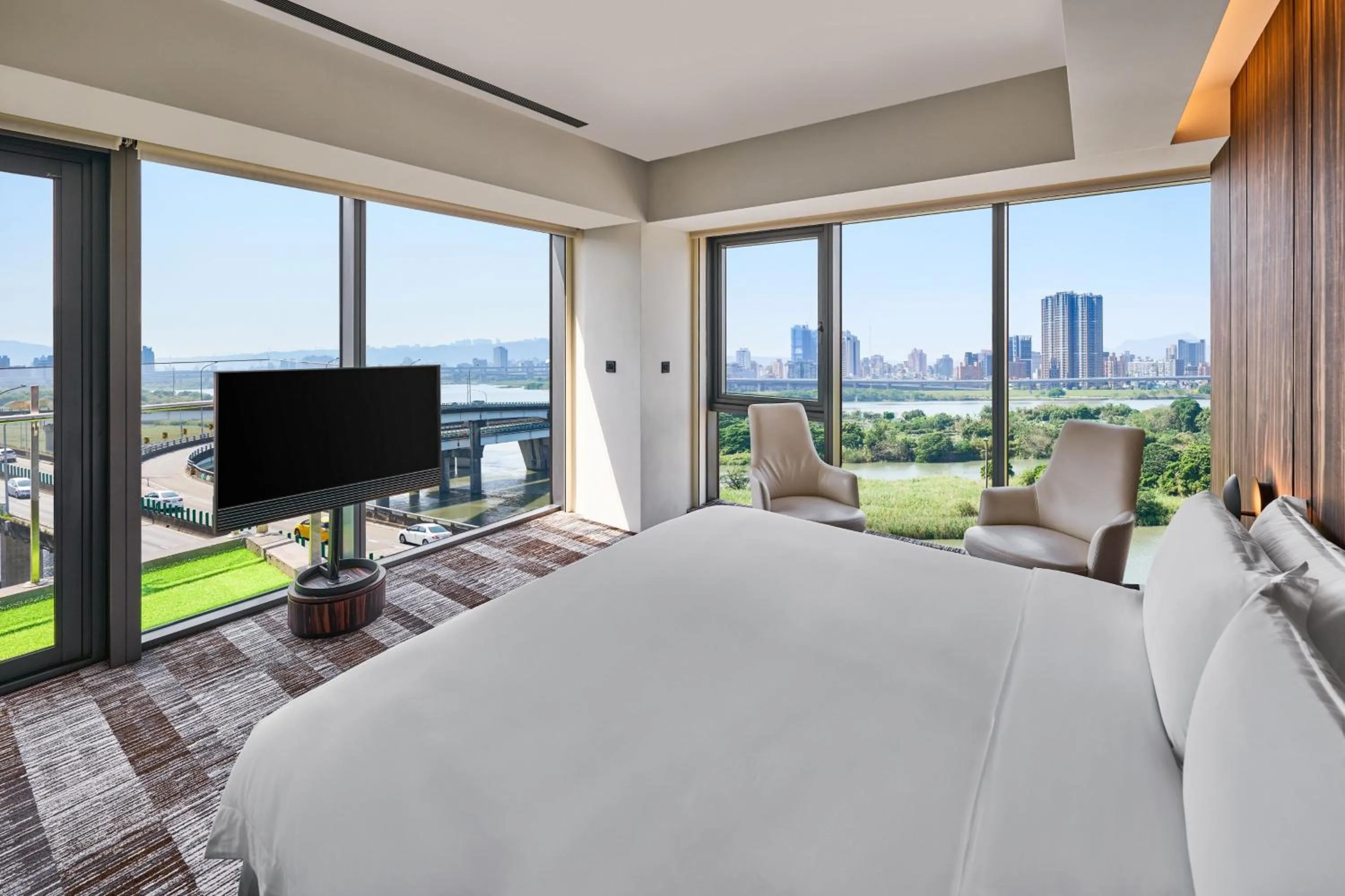 Photo of the whole room, Bed in Suz & Catorze Taipei, a Tribute Portfolio Hotel