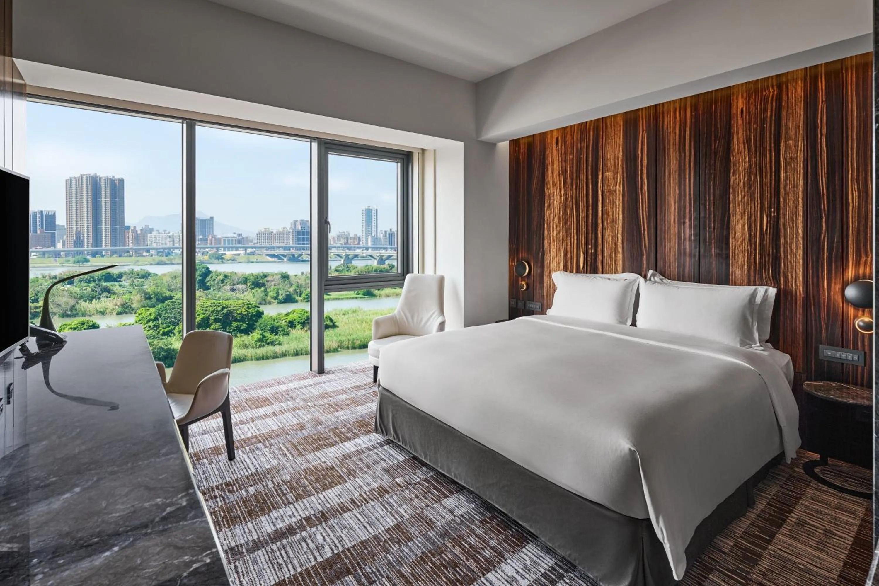 Photo of the whole room, Bed in Suz & Catorze Taipei, a Tribute Portfolio Hotel