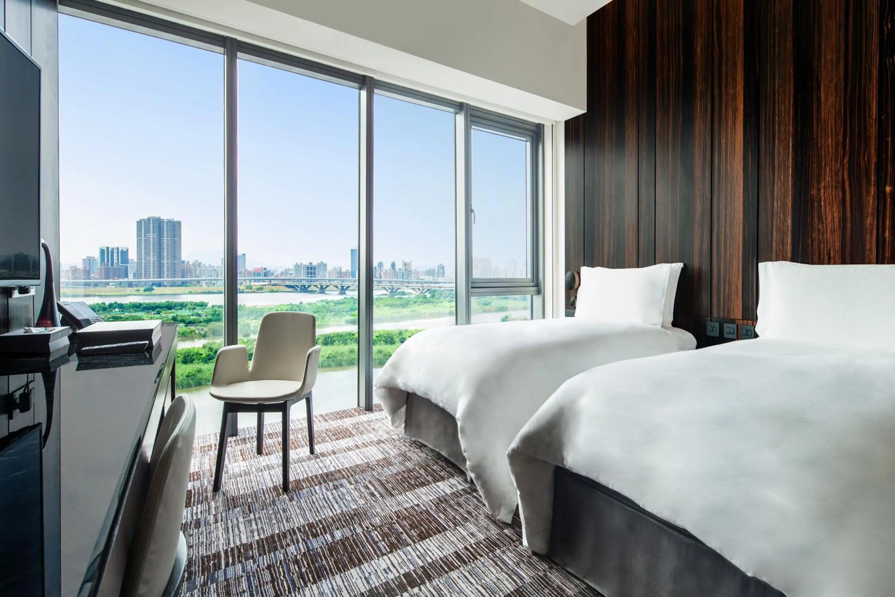 Photo of the whole room, Bed in Suz & Catorze Taipei, a Tribute Portfolio Hotel