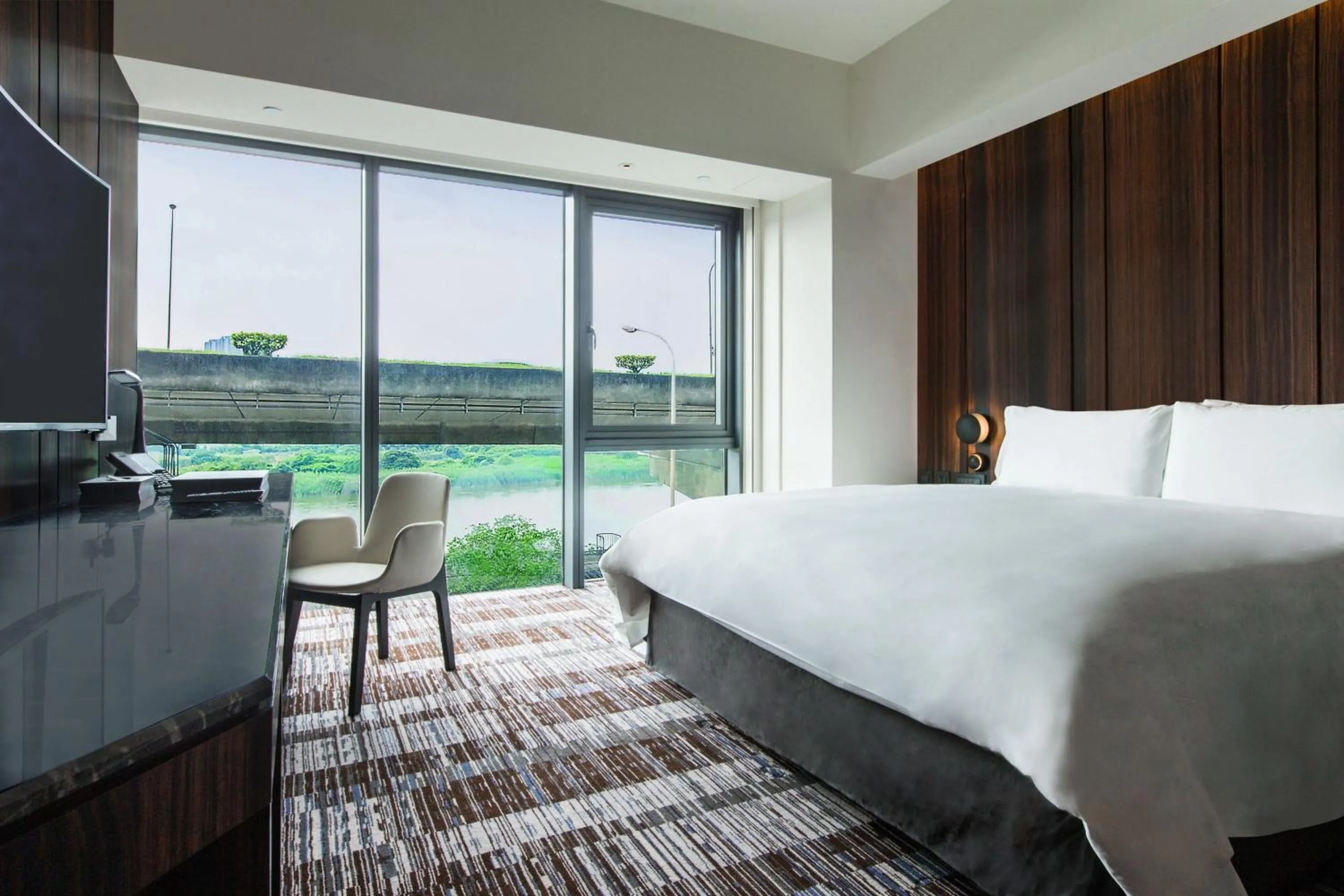 Photo of the whole room, Bed in Suz & Catorze Taipei, a Tribute Portfolio Hotel