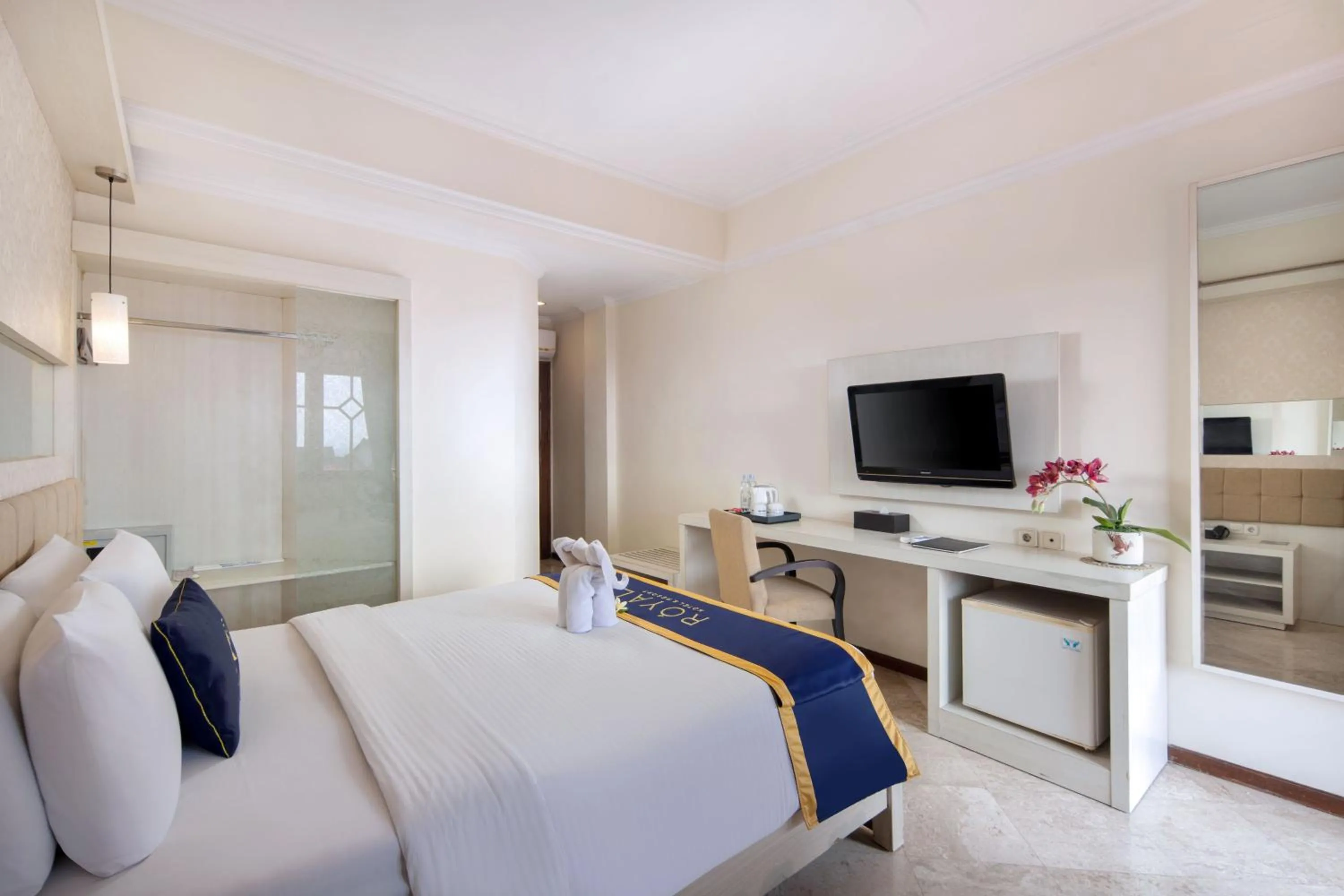 Superior Twin Room in Royal Hotel and Villa Batu