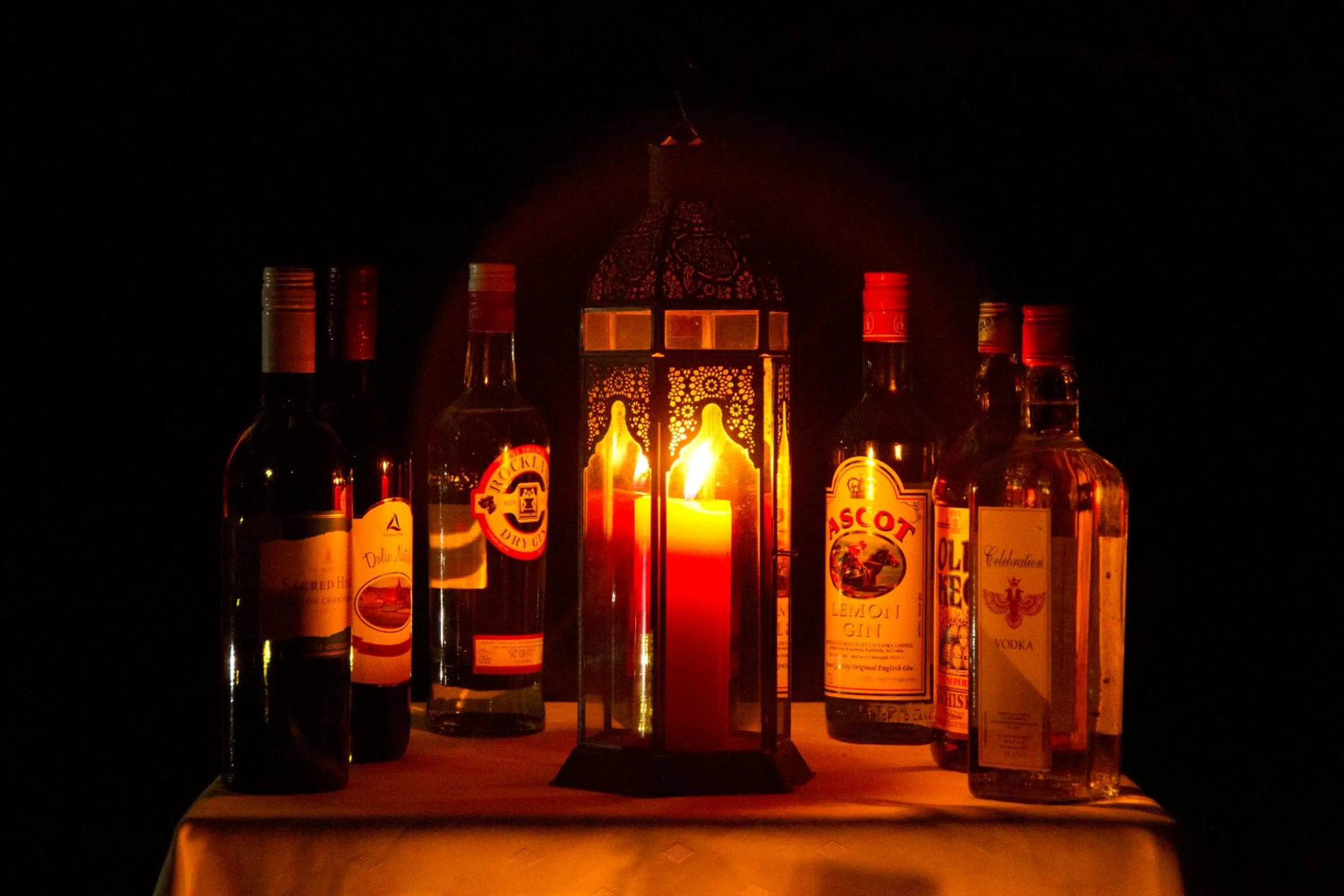 Drinks in Mahoora - Yala by Eco Team