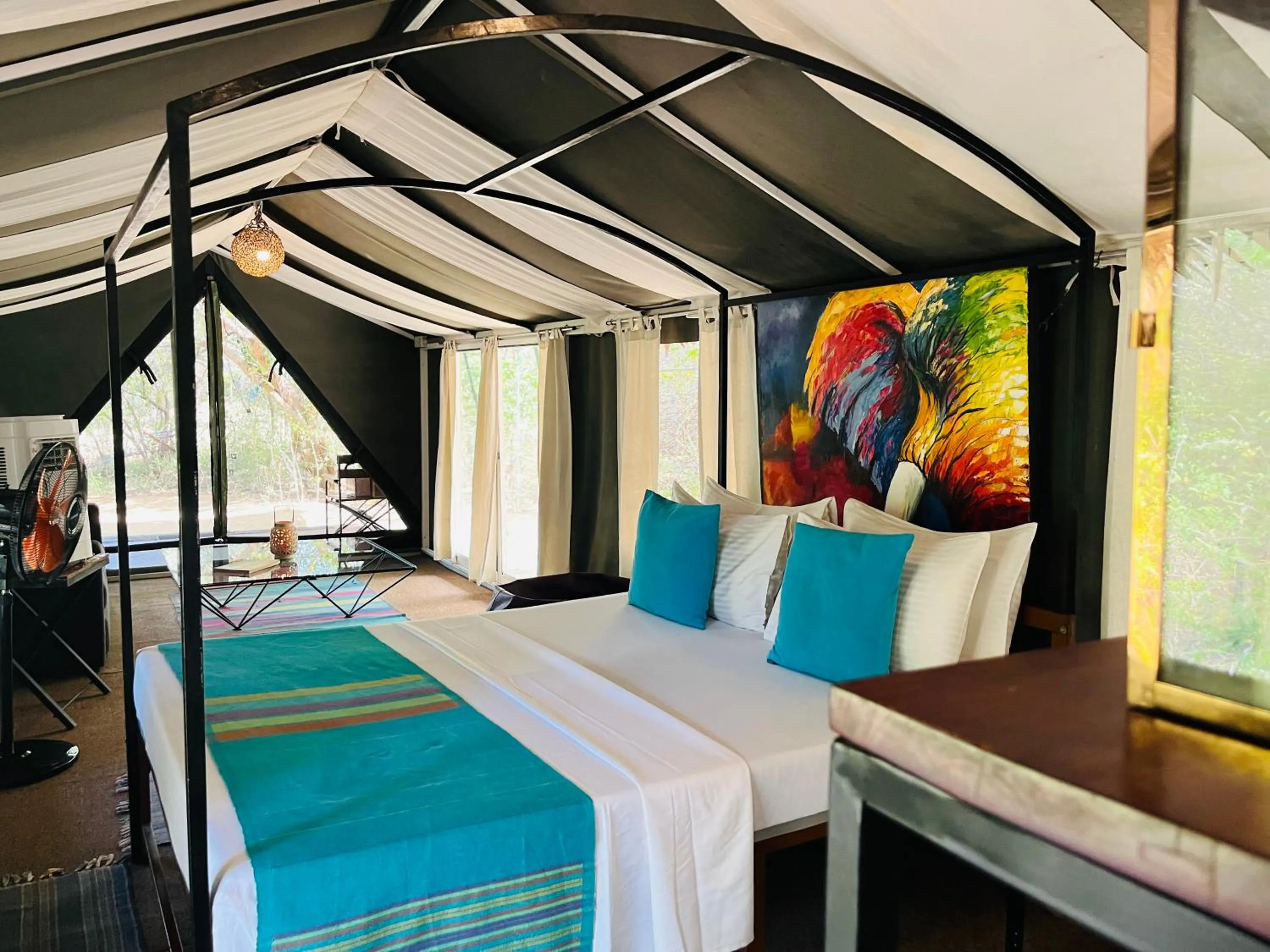 Living room, Bed in Mahoora - Yala by Eco Team