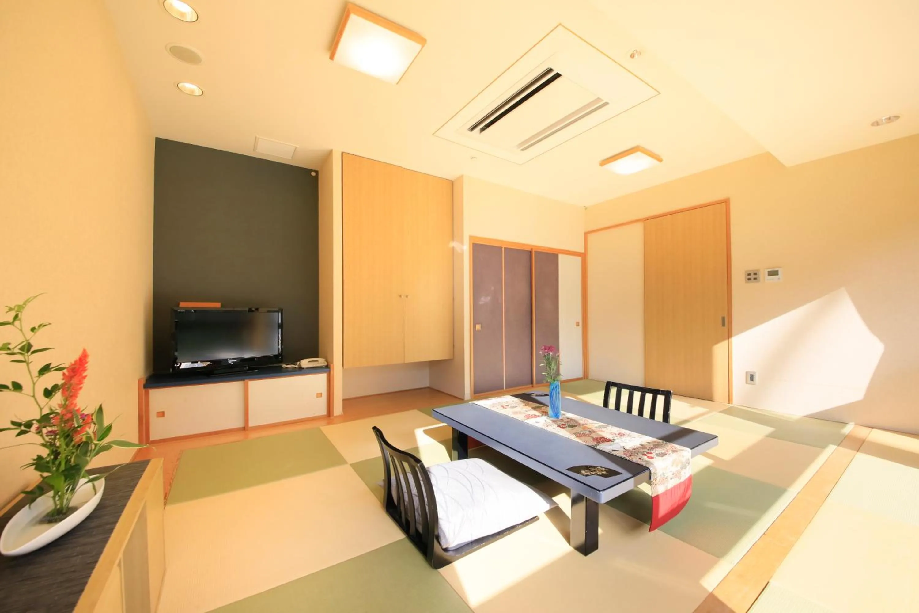 Photo of the whole room in Hotel Shikisai