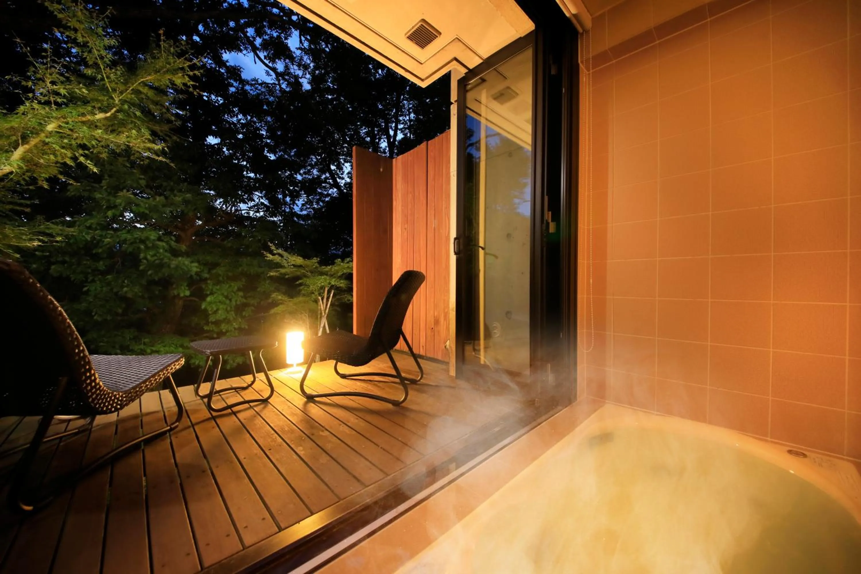 Night in Hotel Shikisai