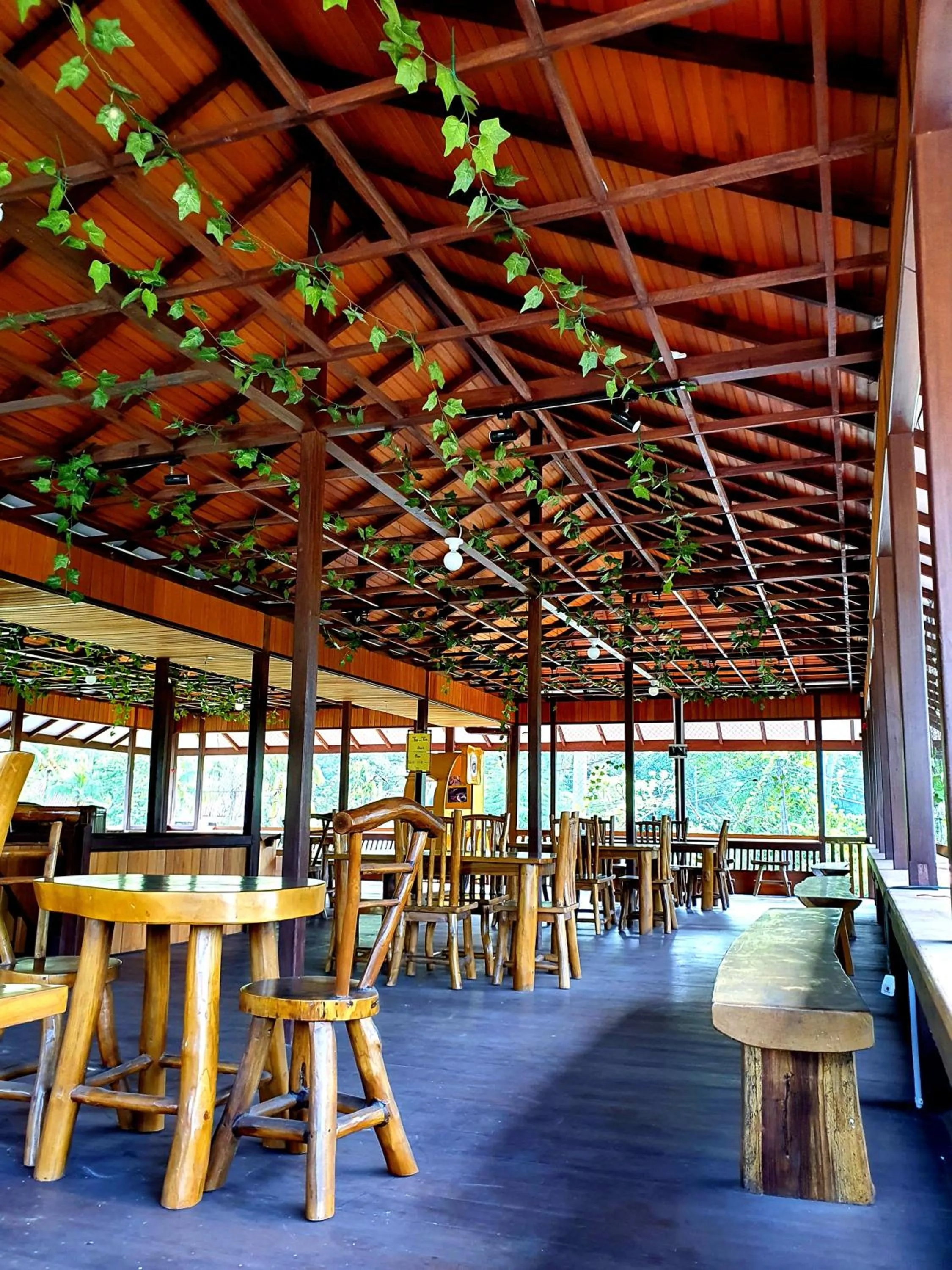 Restaurant/places to eat in HOTEL BESAR BULAN BARU - Senggigi