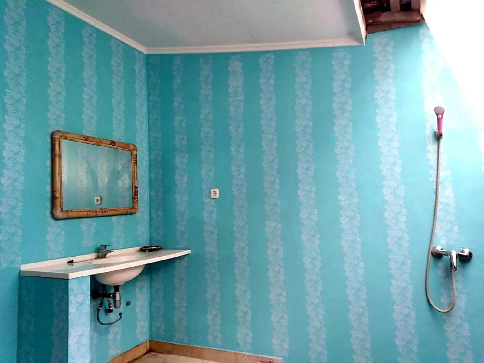 Bathroom in HOTEL BESAR BULAN BARU - Senggigi