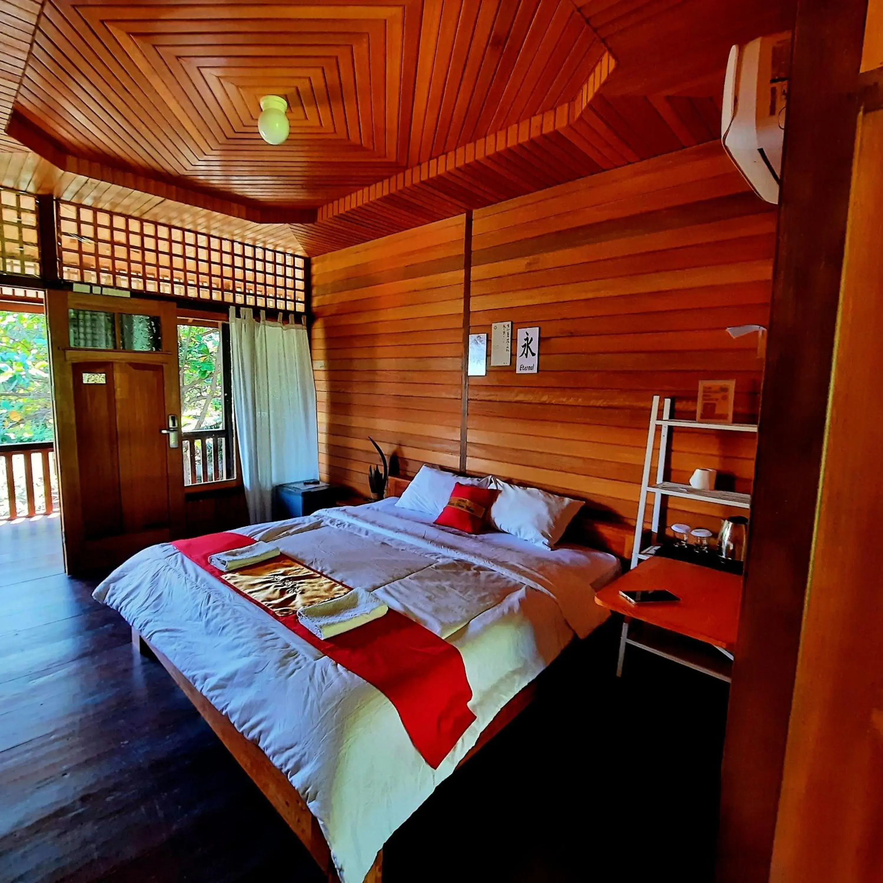 King Room with Balcony in HOTEL BESAR BULAN BARU - Senggigi King Room with Balcony in HOTEL BESAR BULAN BARU - Senggigi