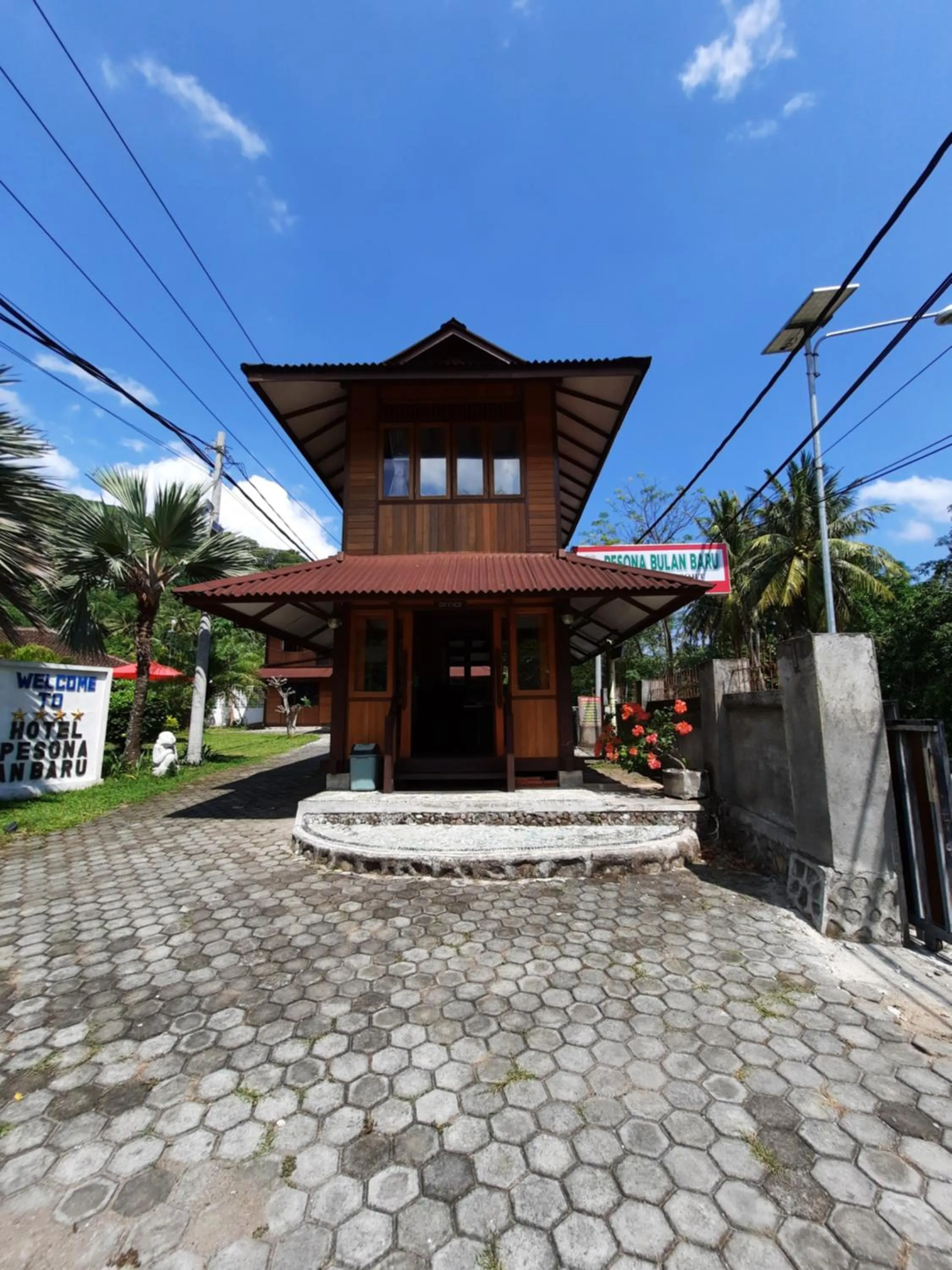 Property building in HOTEL BESAR BULAN BARU - Senggigi