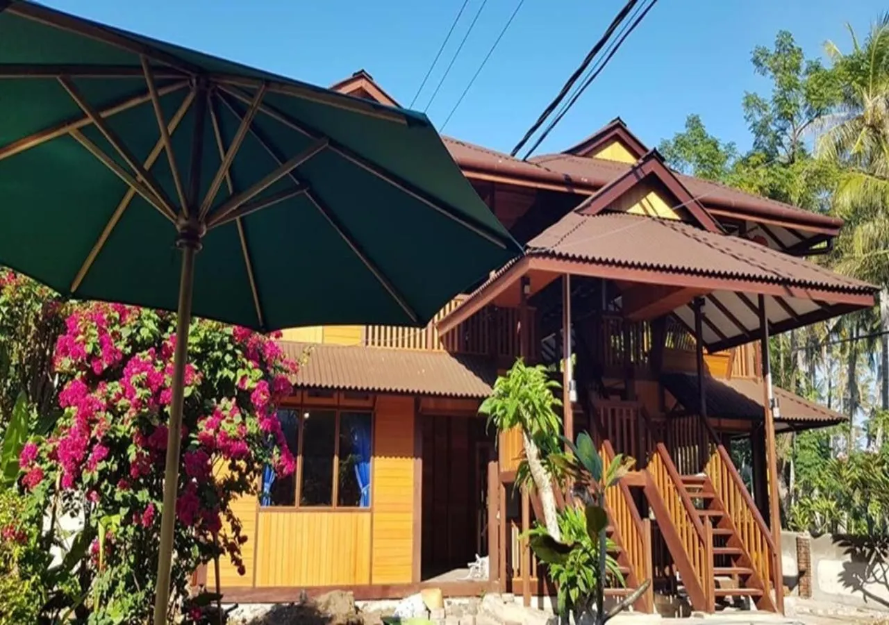 Patio in HOTEL BESAR BULAN BARU - Senggigi