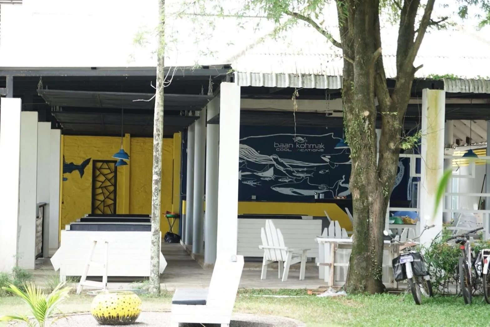 Food and drinks in Baan Koh Mak