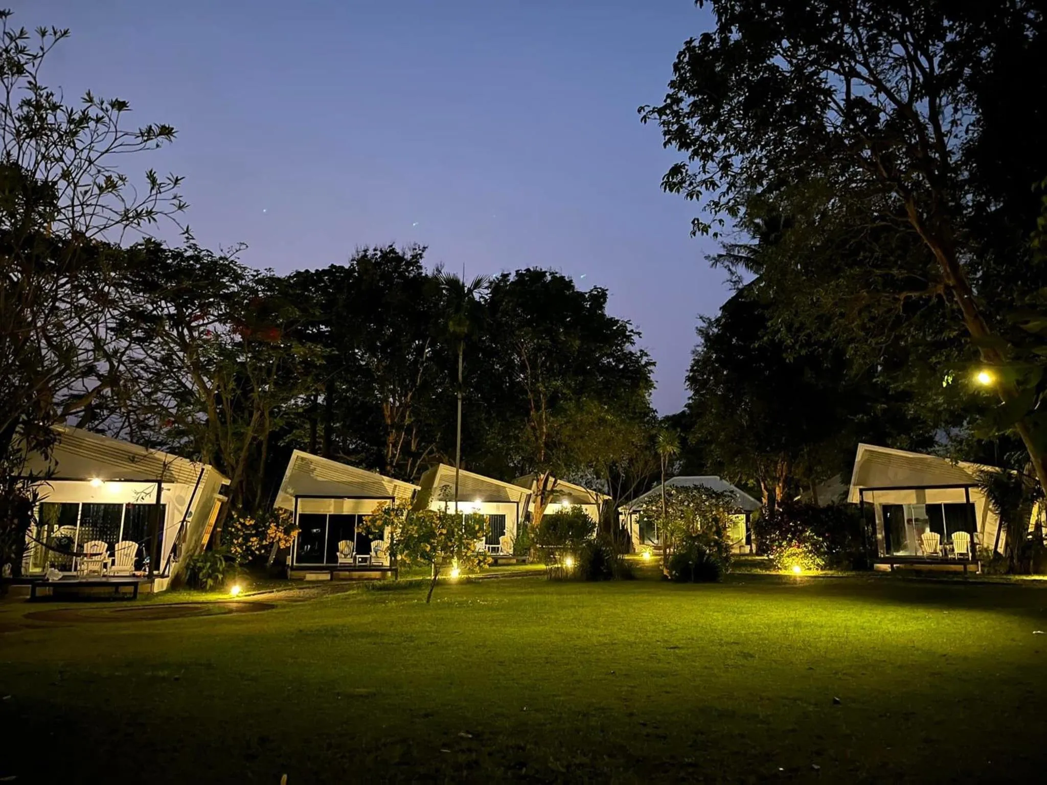 Night in Baan Koh Mak