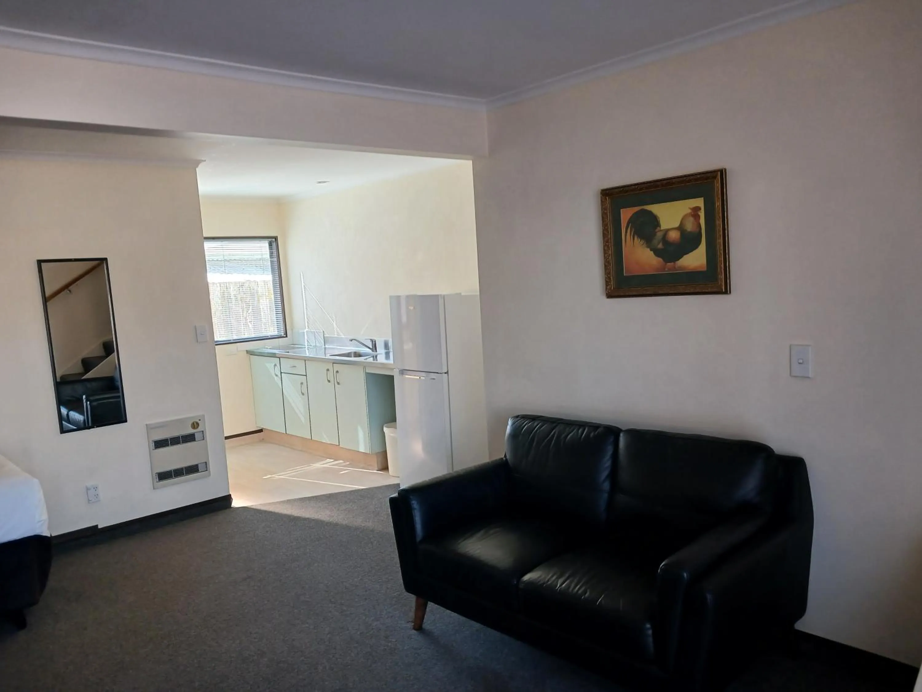 Kitchen or kitchenette in Palm City Motor Inn