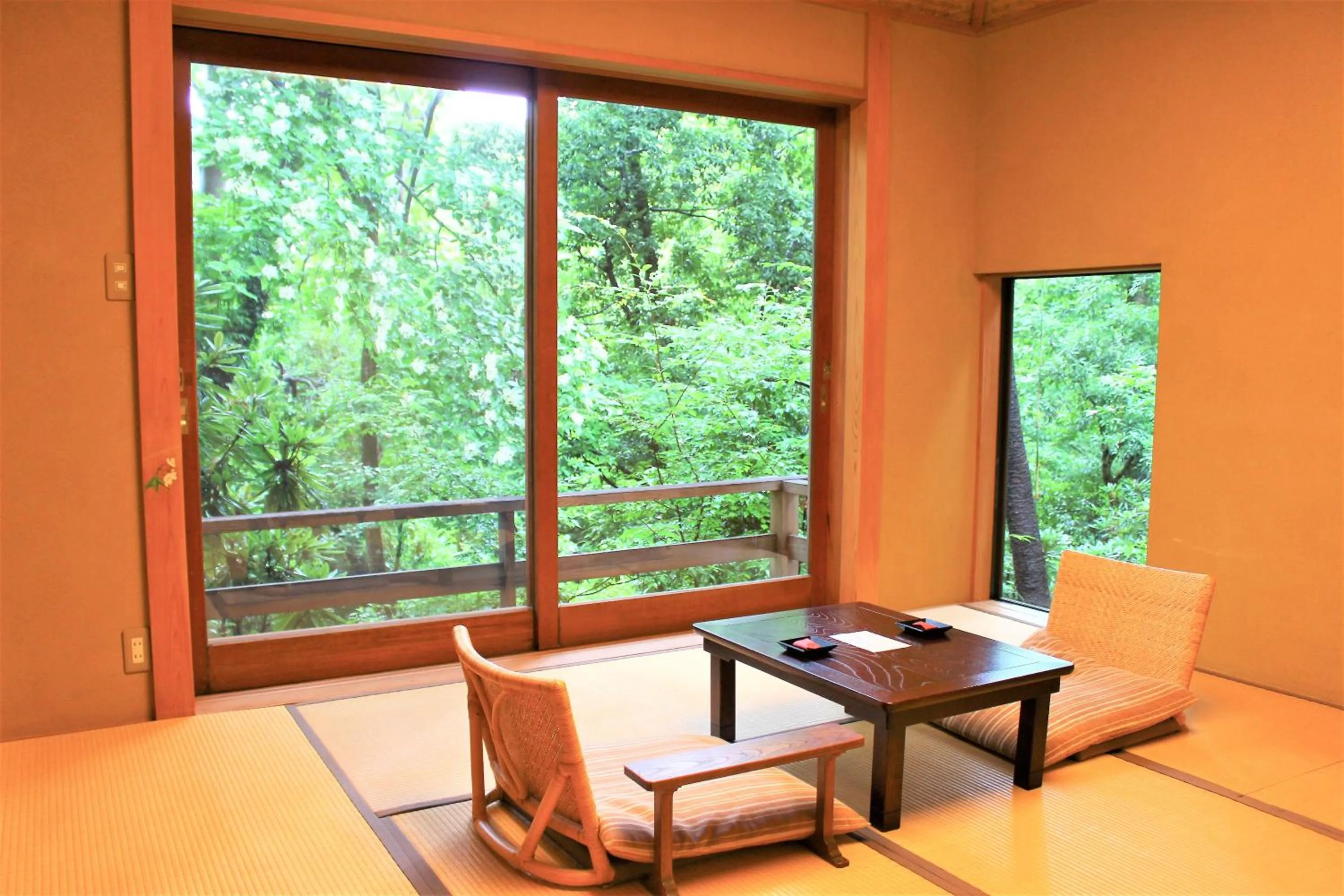 Seating area in Hanafubuki