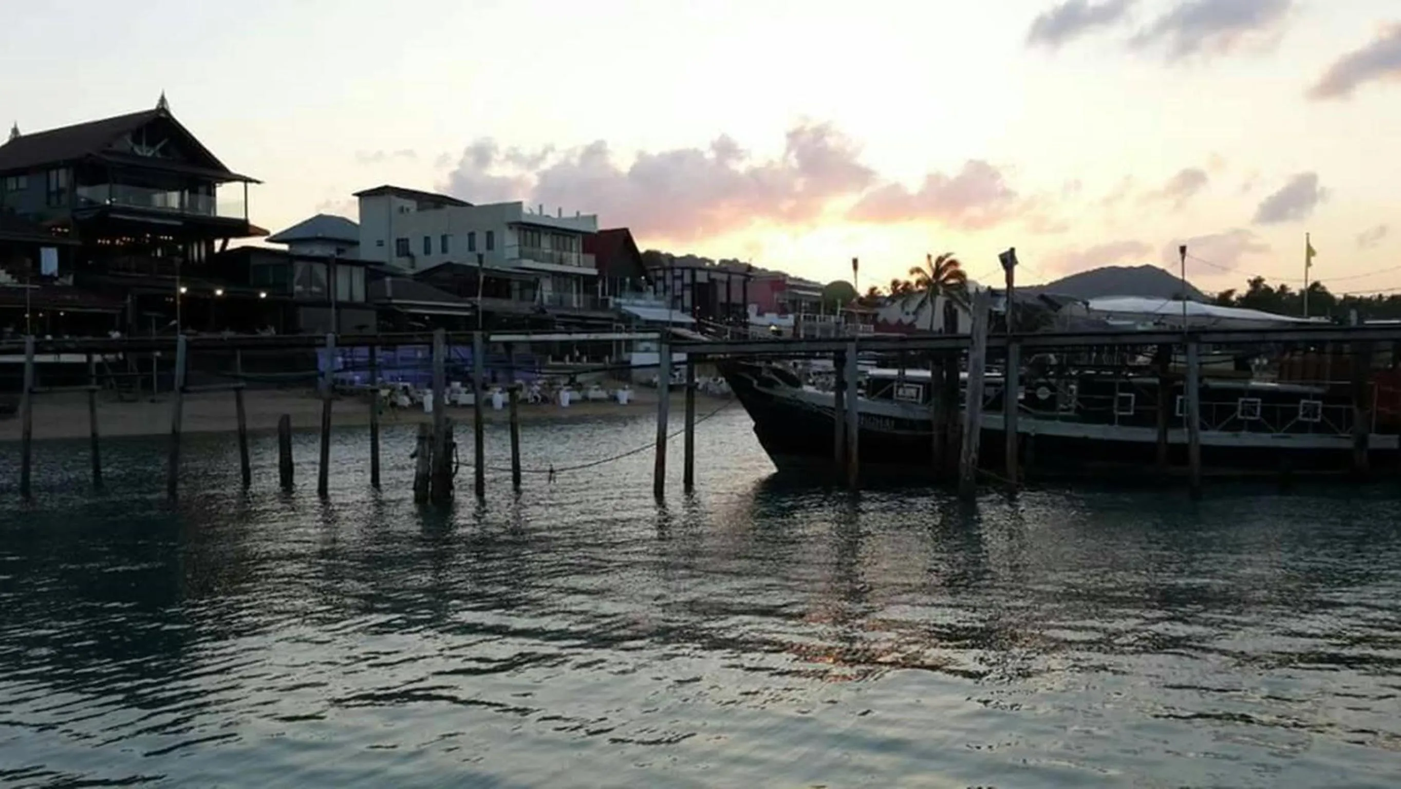 Nearby landmark in Baan Sala Lung Dam - Fisherman Village