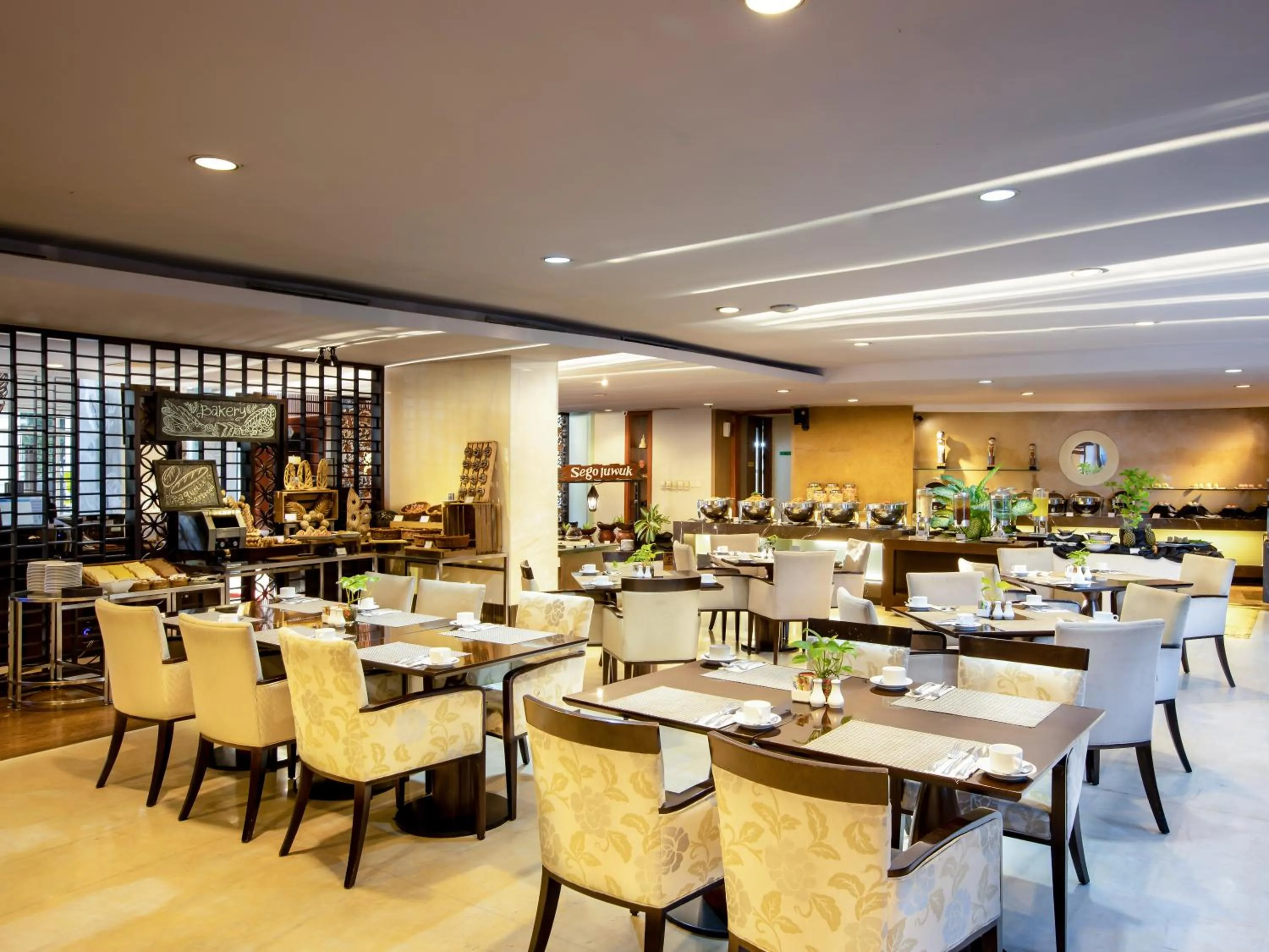 Restaurant/places to eat in Jambuluwuk Malioboro Hotel Yogyakarta