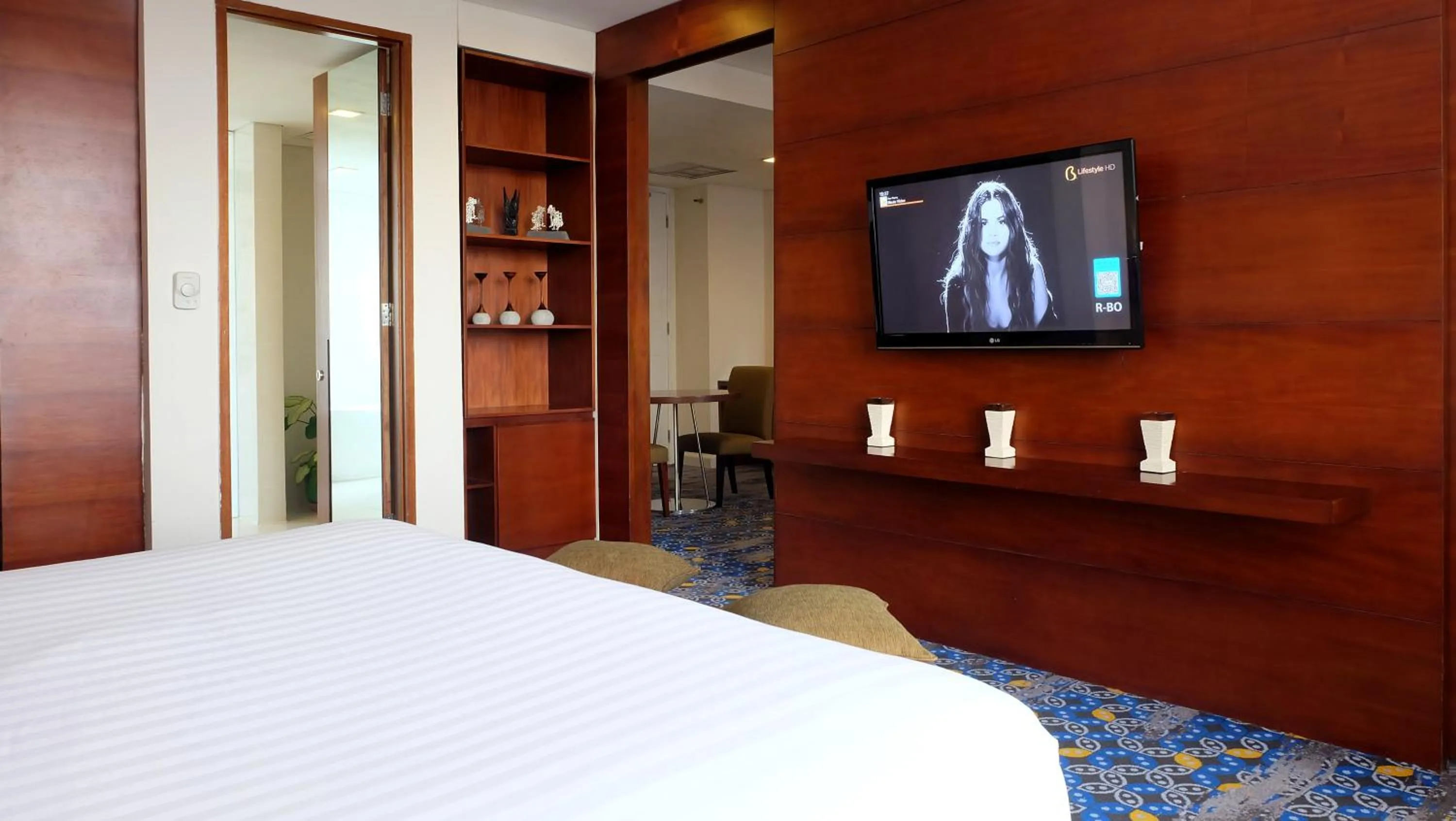 Bedroom, Bed in Jambuluwuk Malioboro Hotel Yogyakarta