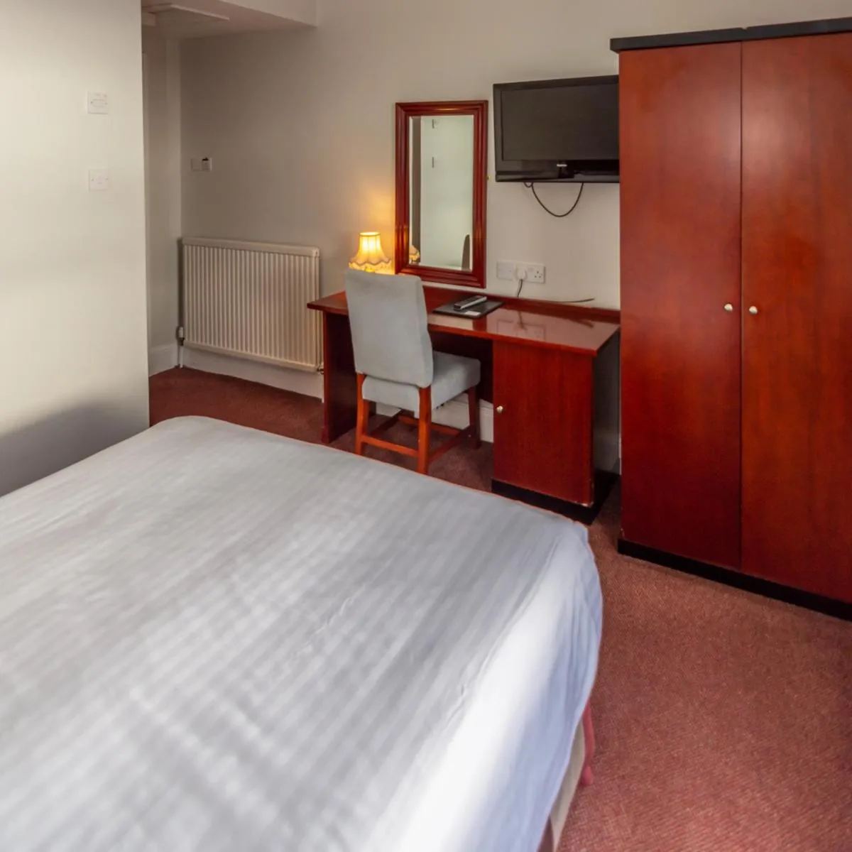 Bed in Kensington Hotel