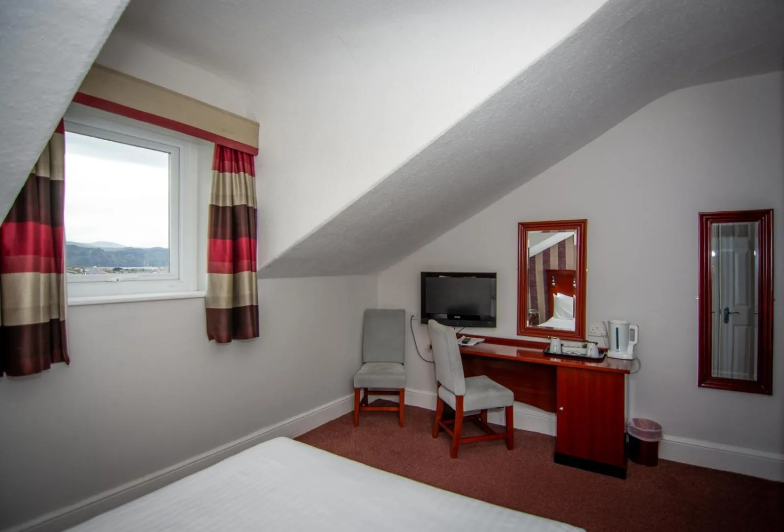 Bed in Kensington Hotel