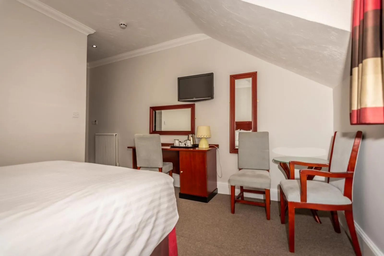 Bed in Kensington Hotel