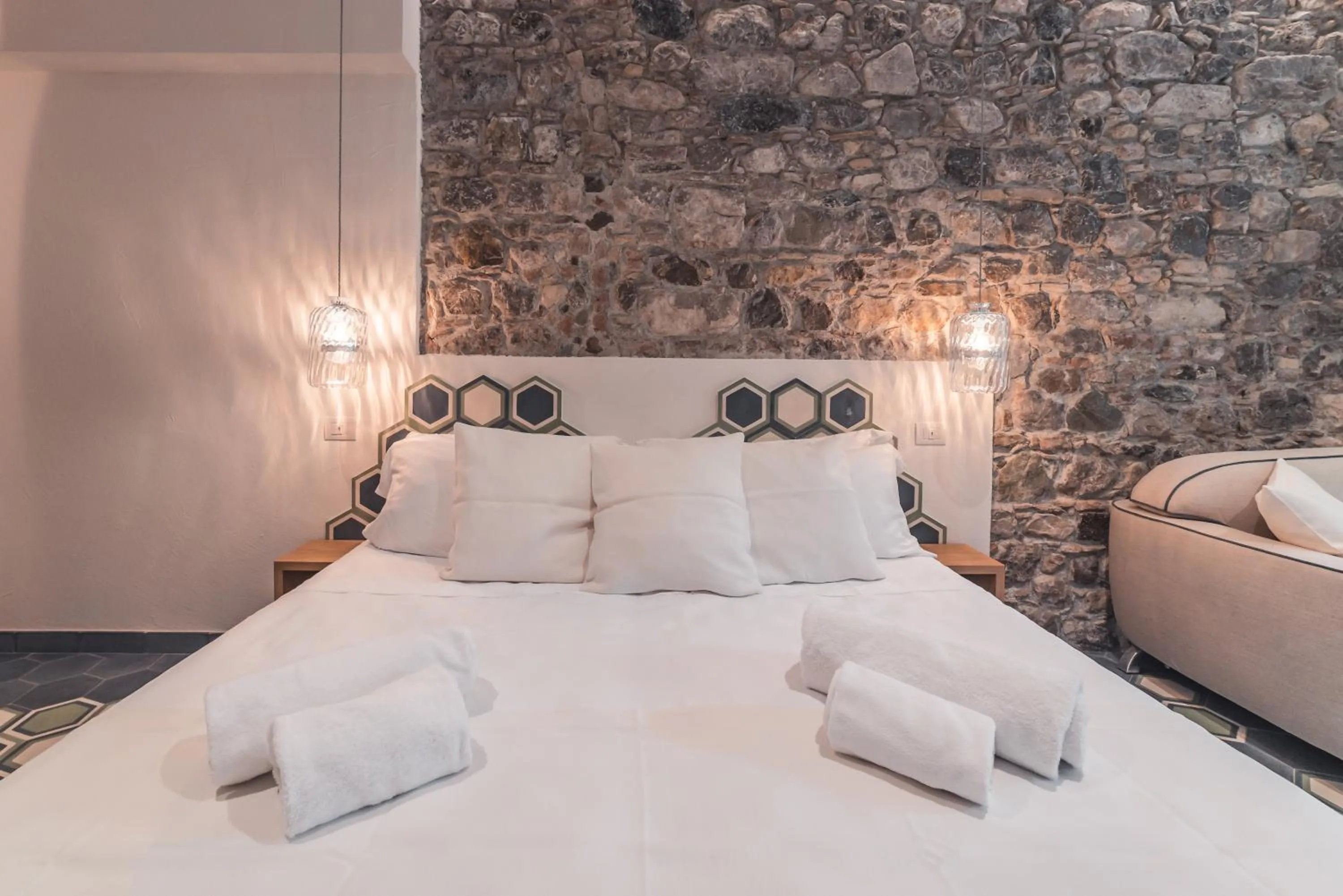 Bed in Médousa Bistrot & Suites