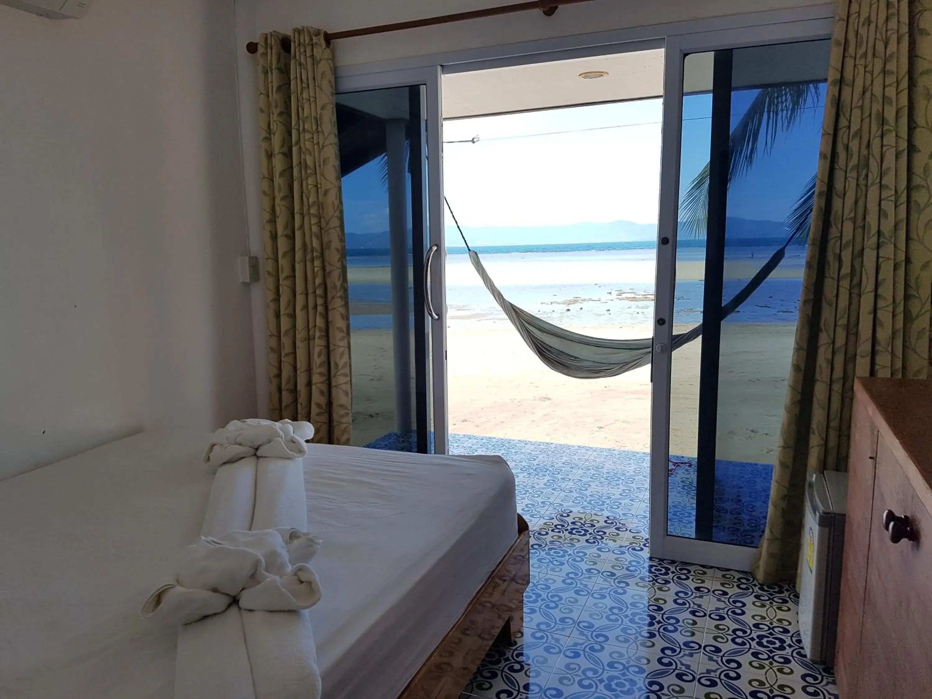 Bungalow - Beach Front in Mac's Bay Resort Bungalow - Beach Front in Mac's Bay Resort