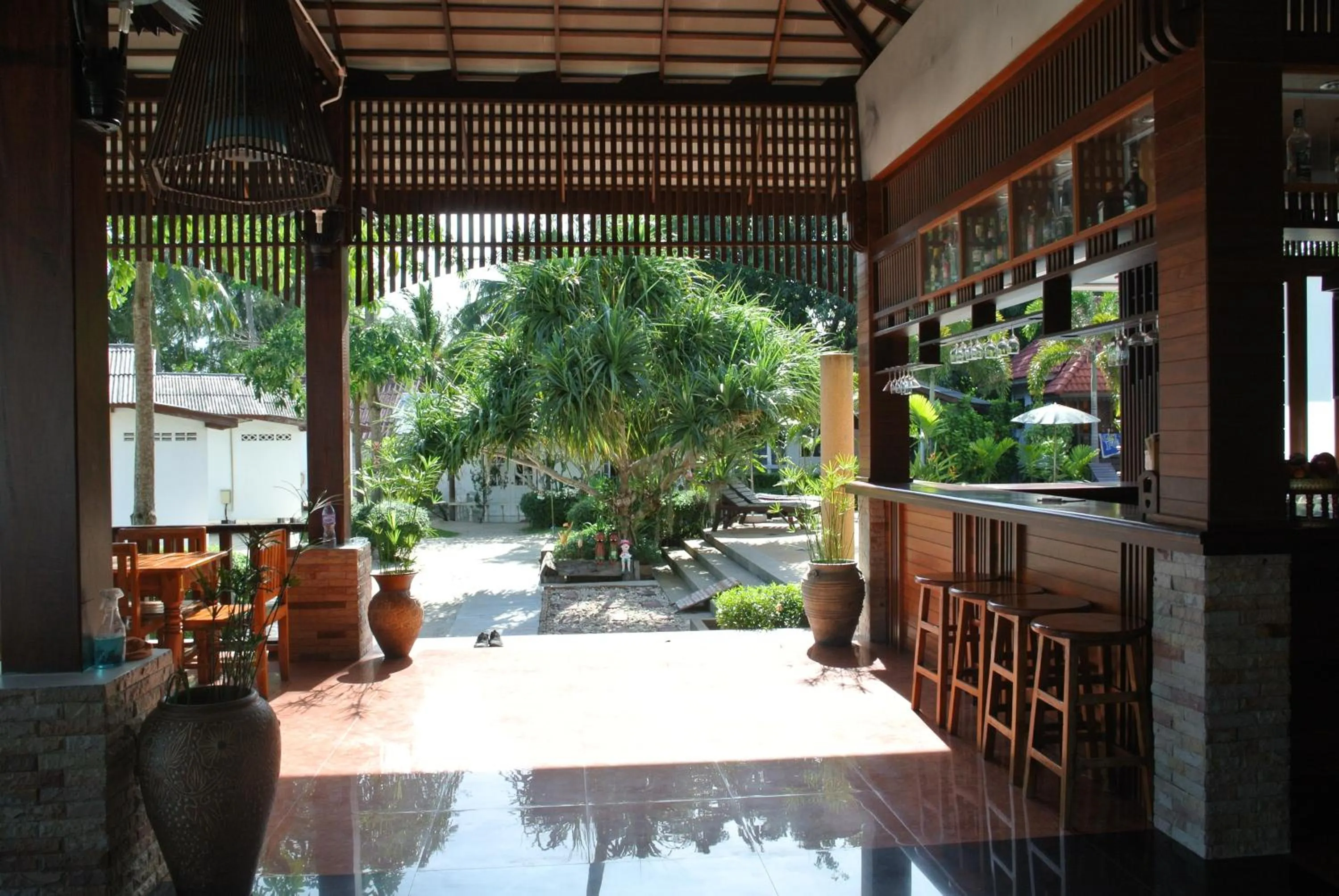 Lounge or bar in Mac's Bay Resort