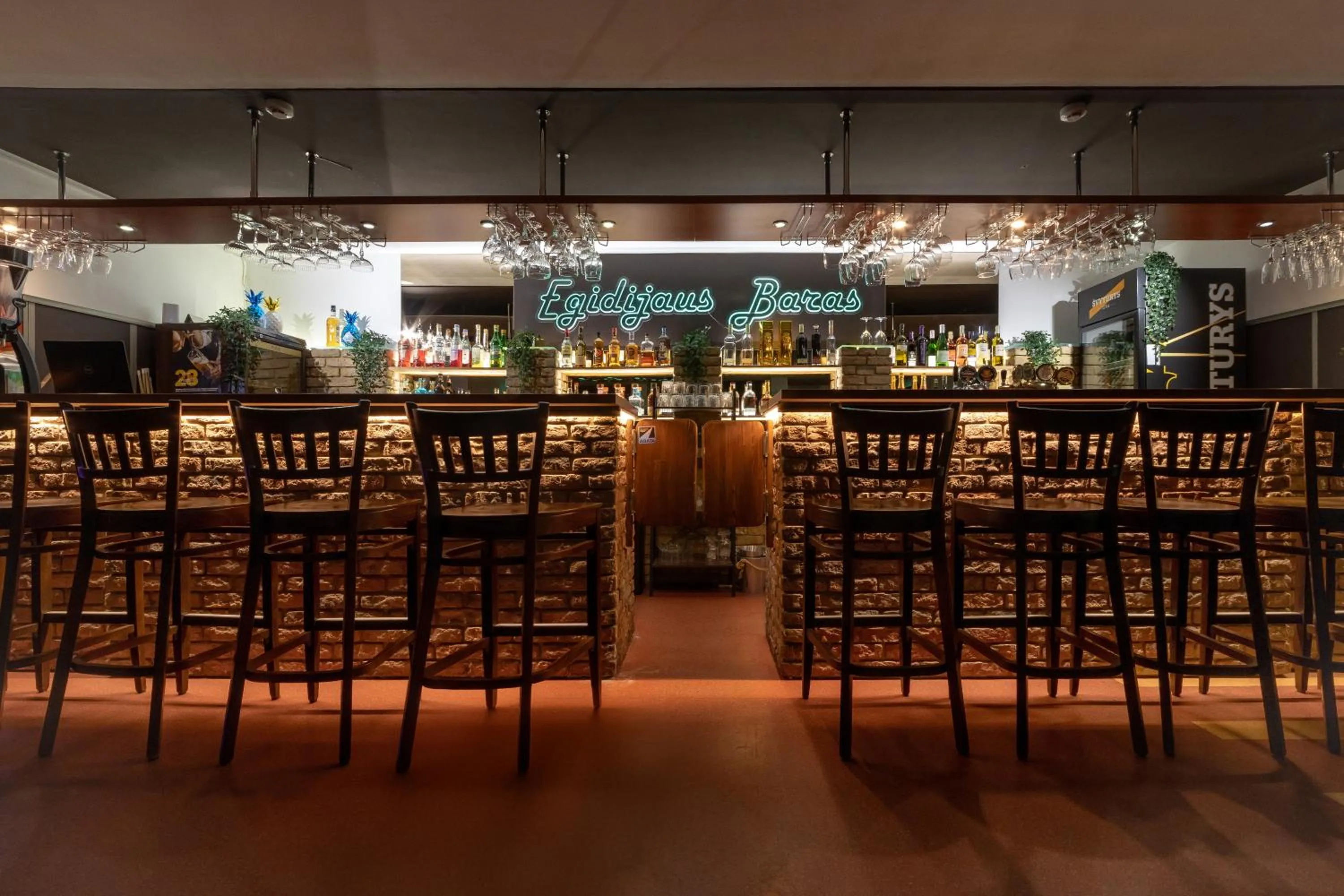 Restaurant/places to eat in Butenas Hotel Tyla